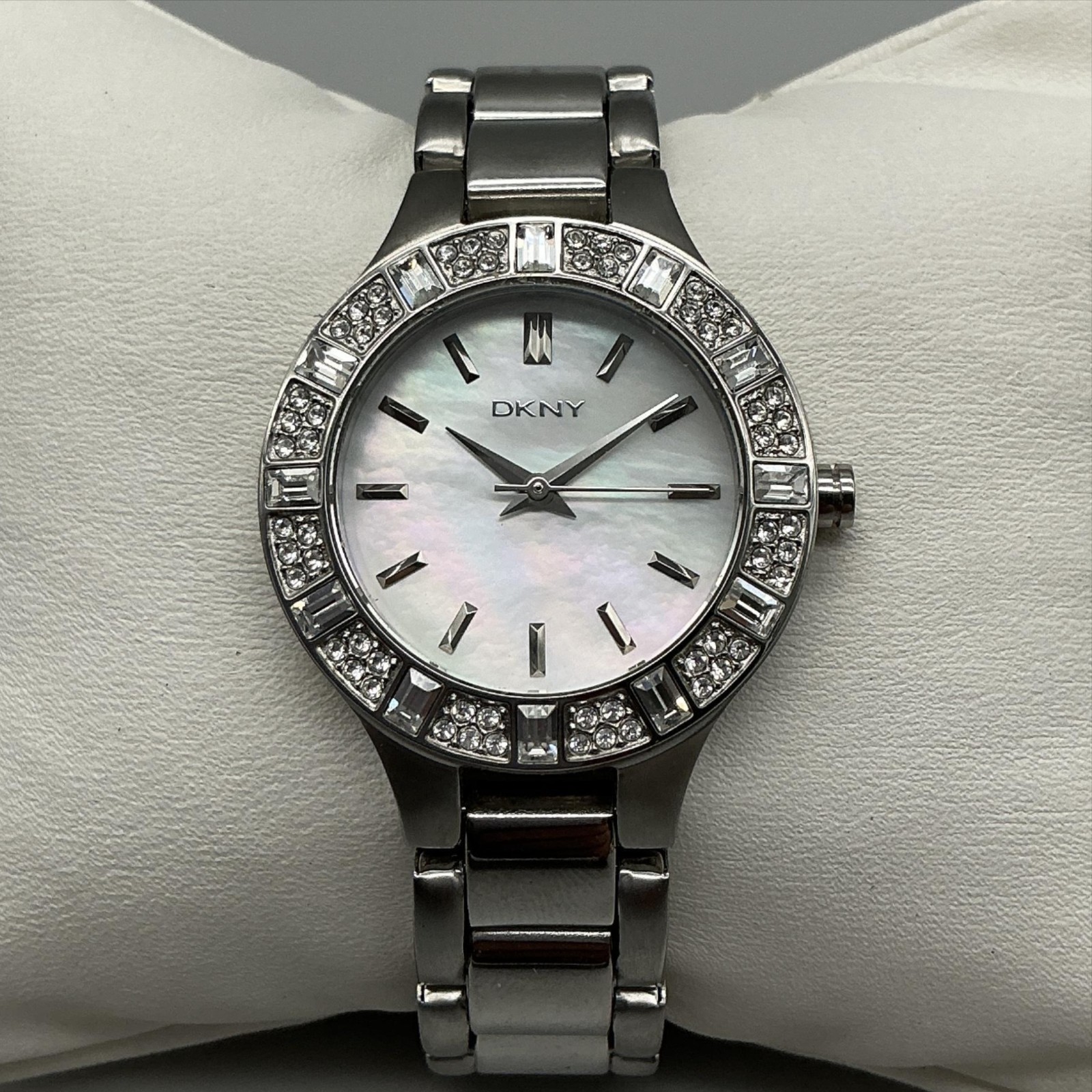 DKNY NY-8485 Women Watch 29mm MOP Dial Crystal Bezel Stainless New Battery 6.25″