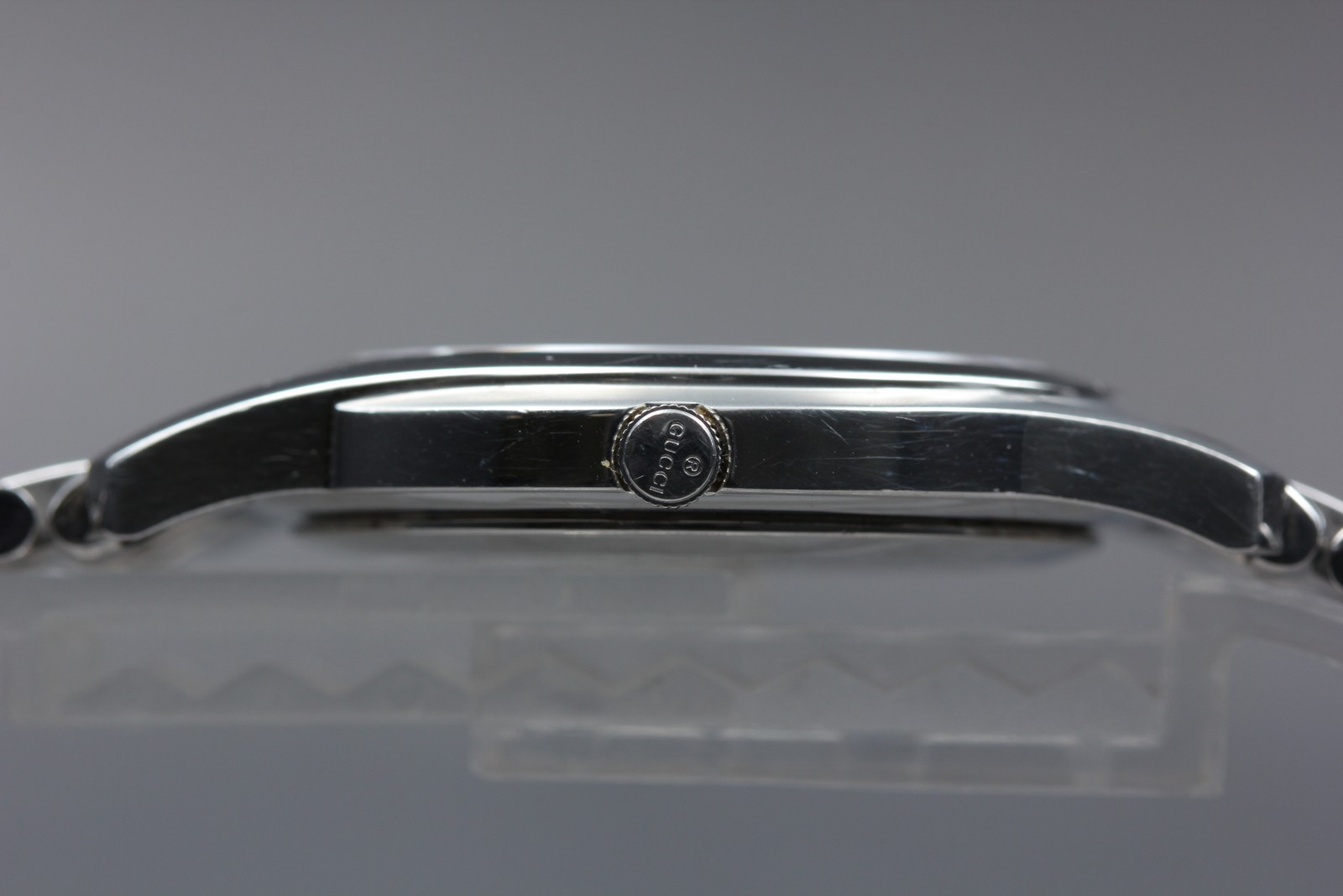 [Near MINT / Full Set Box] GUCCI 5500M Silver Dial 35mm Men’s Quartz Watch JAPAN