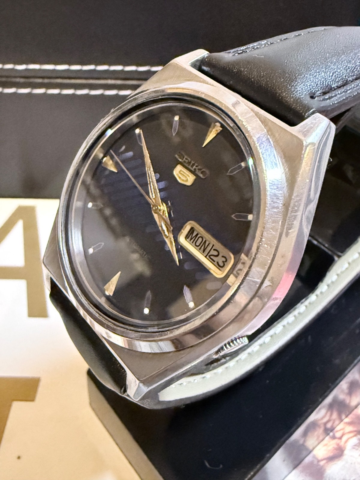 Vintage Seiko 5 Automatic 7009-876A Blue/Purple Dial