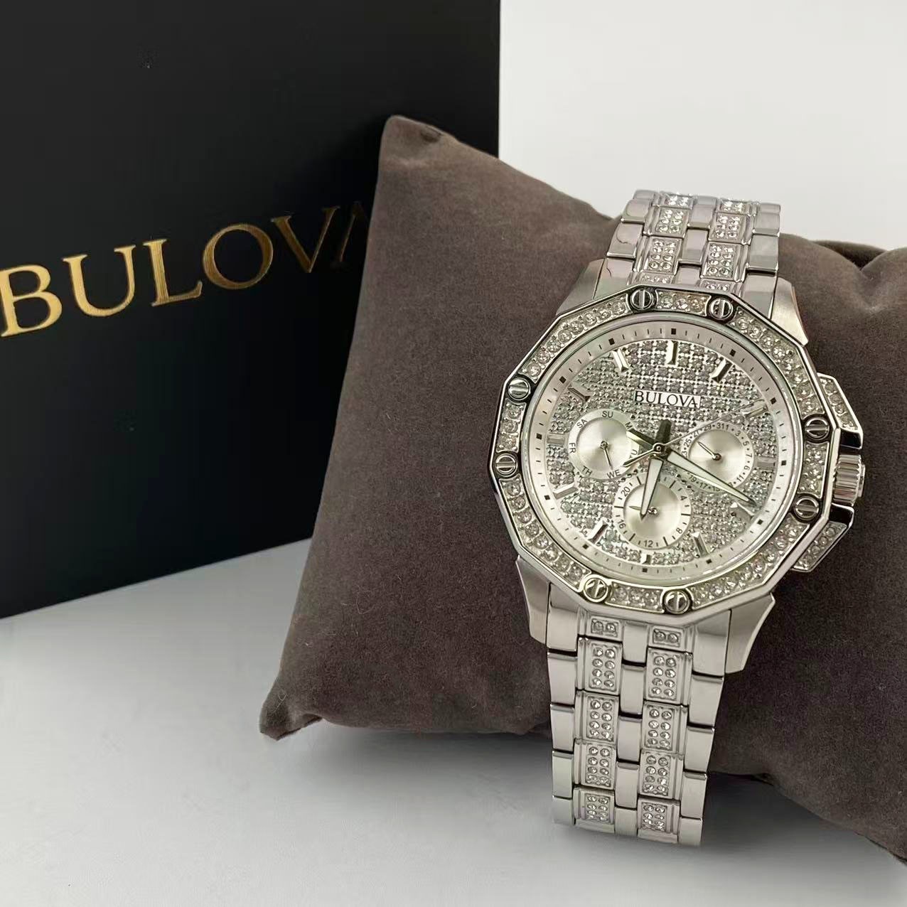 New Bulova 96C134 Octava Crystal Dial Stainless Steel Men’s Quartz Watch 41.5 mm