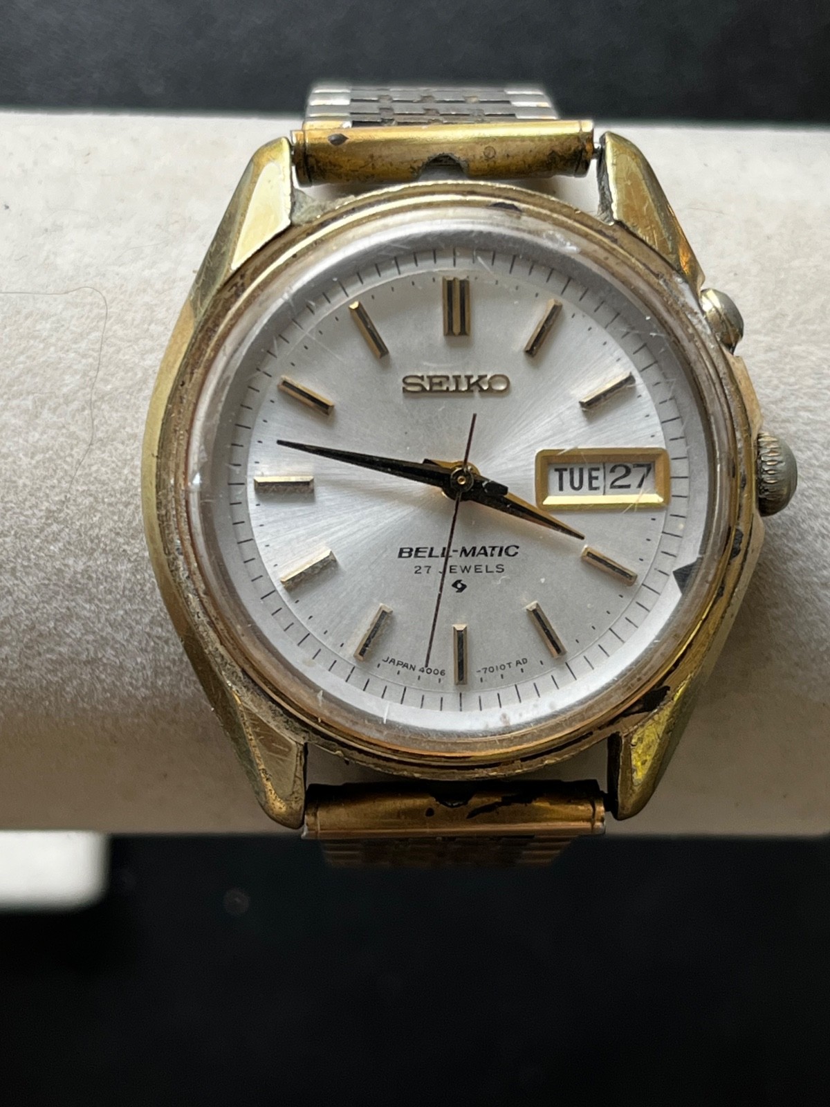 RARE VINTAGE 27J SEIKO BELL-MATIC 4006-7012 DAY DATE AUTO WEEKDATER GOLD WATCH.