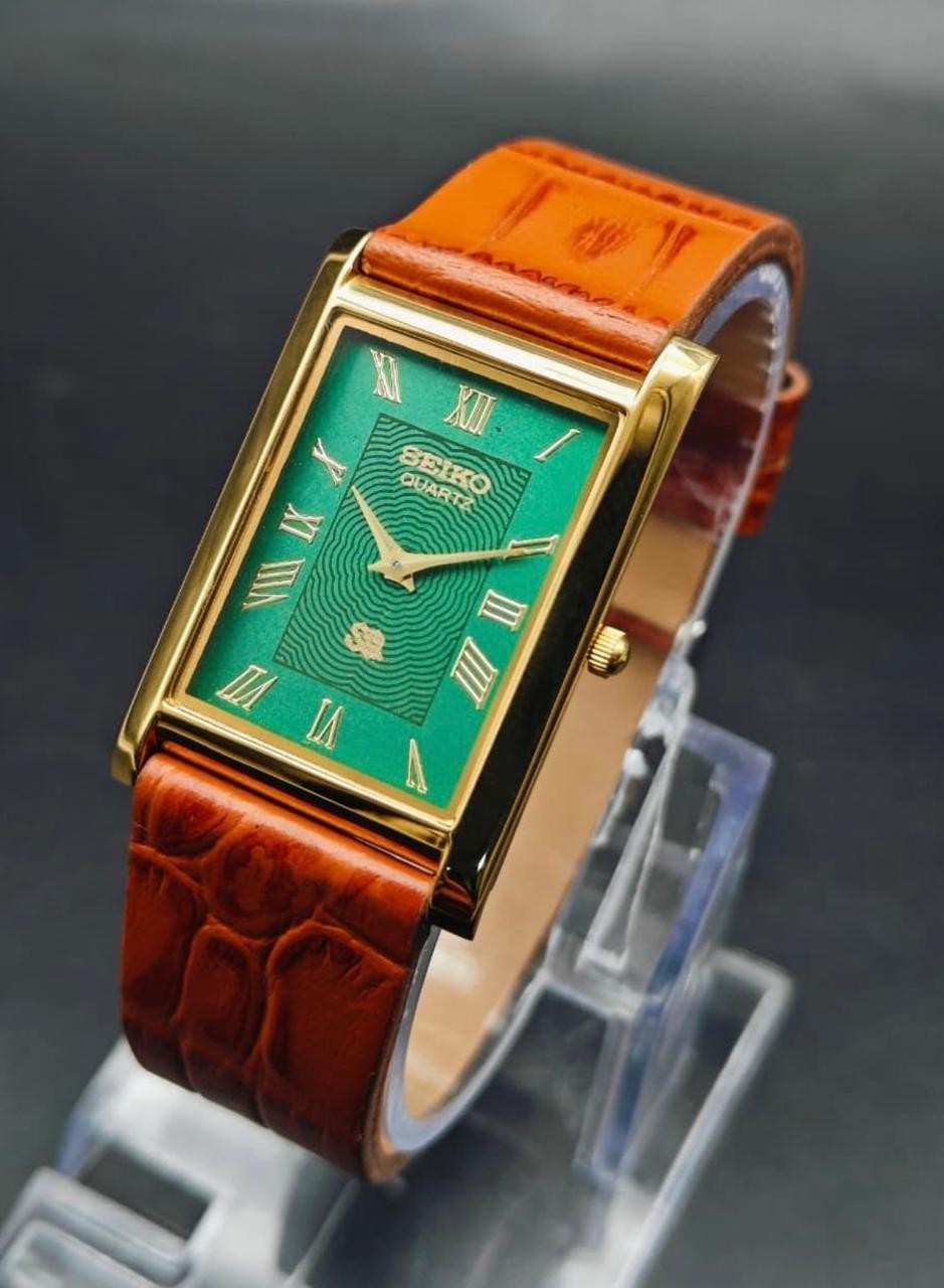 Vintage Seiko Slim Quartz Men’s Wrist Watch With Free DDP Shipping