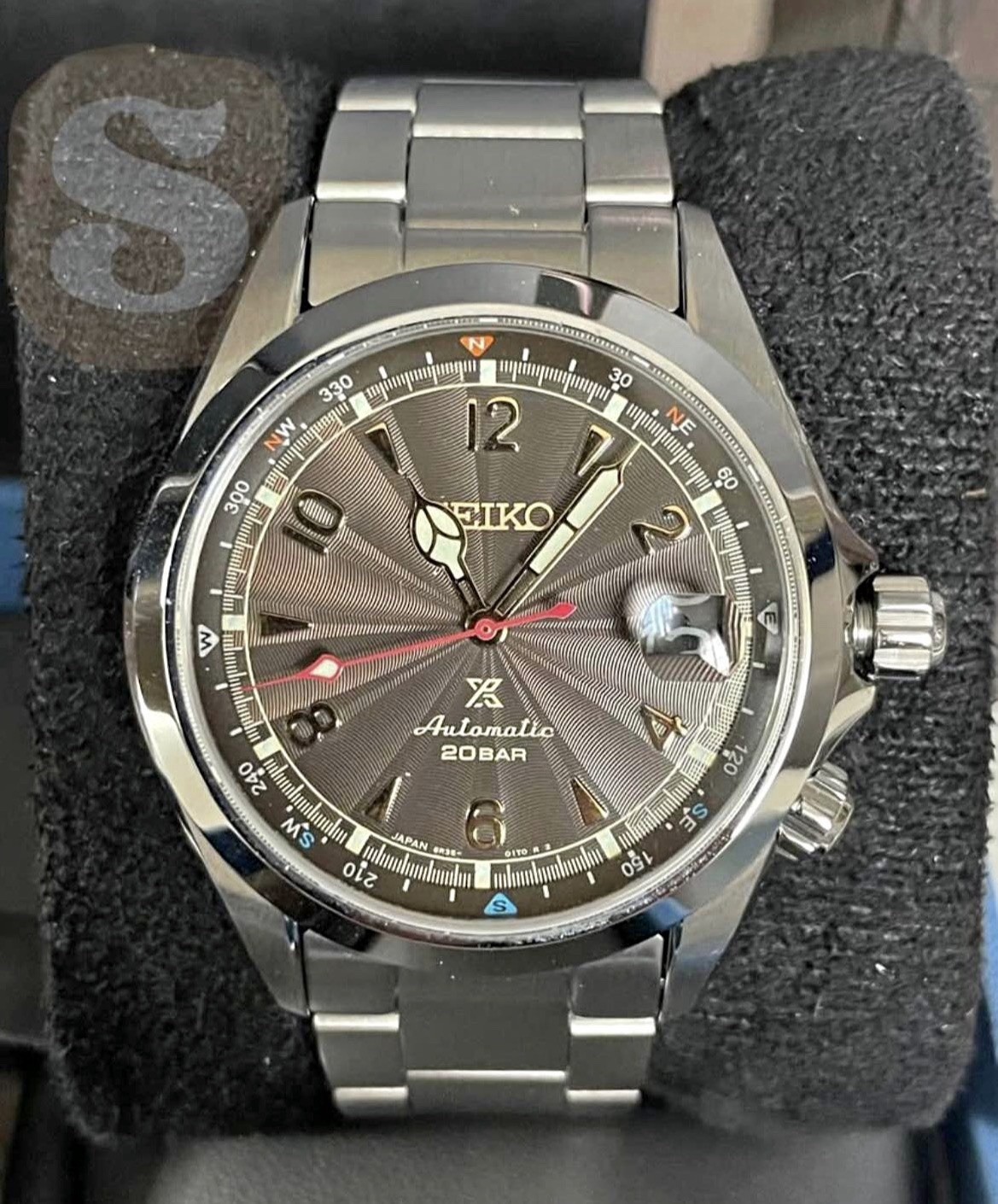 Seiko Prospex Limited Edition Automatic 200m Gray Sunburst Dial SS Bracelet
