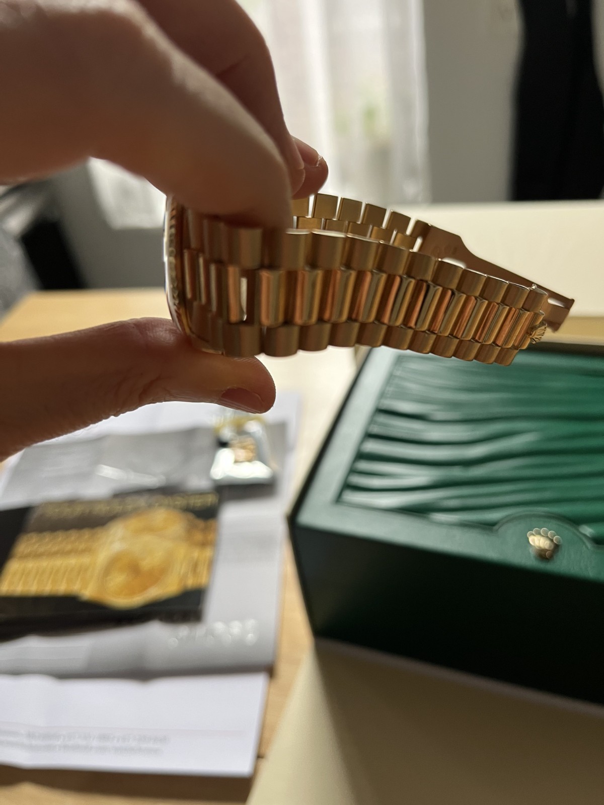 Rolex Day-Date President Yellow Gold 18238 Champagne Linen – Box & Papers