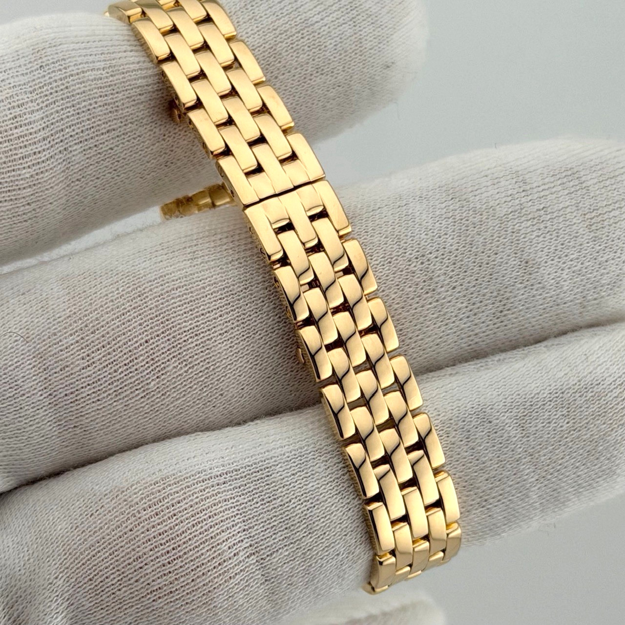 Cartier Panthere Mini 2360 WF3141B9 17mm Diamond Bezel Lugs 18k Yellow Gold Box
