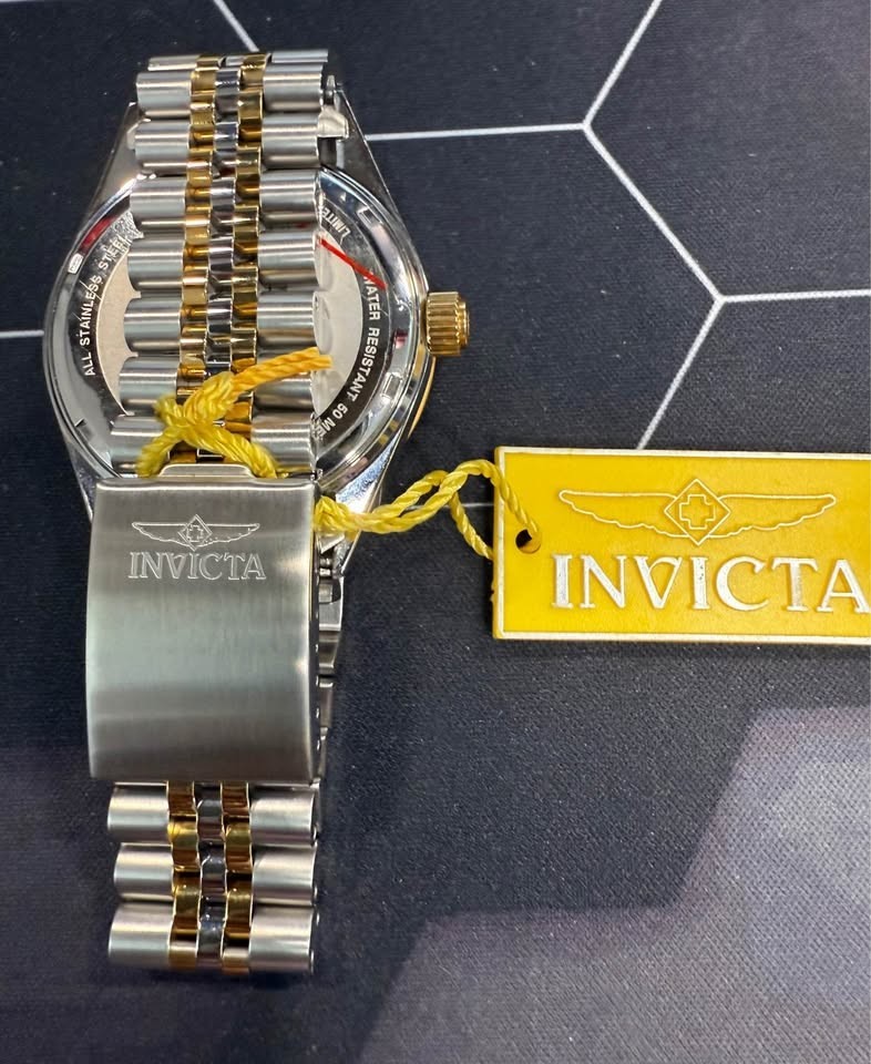 Invicta Character Collection Limited Edition Snoopy Stainless/Gold Analog Watch