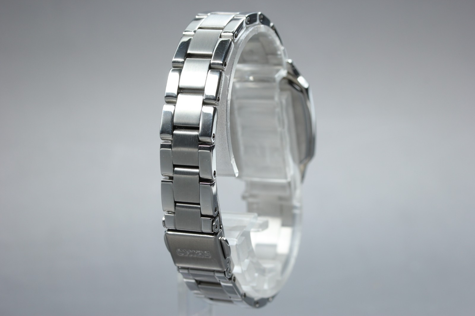 [ MINT w/ BOX ] SEIKO United Arrows 7N01-HAD0 23mm Silver Dial QZ Women’s Watch