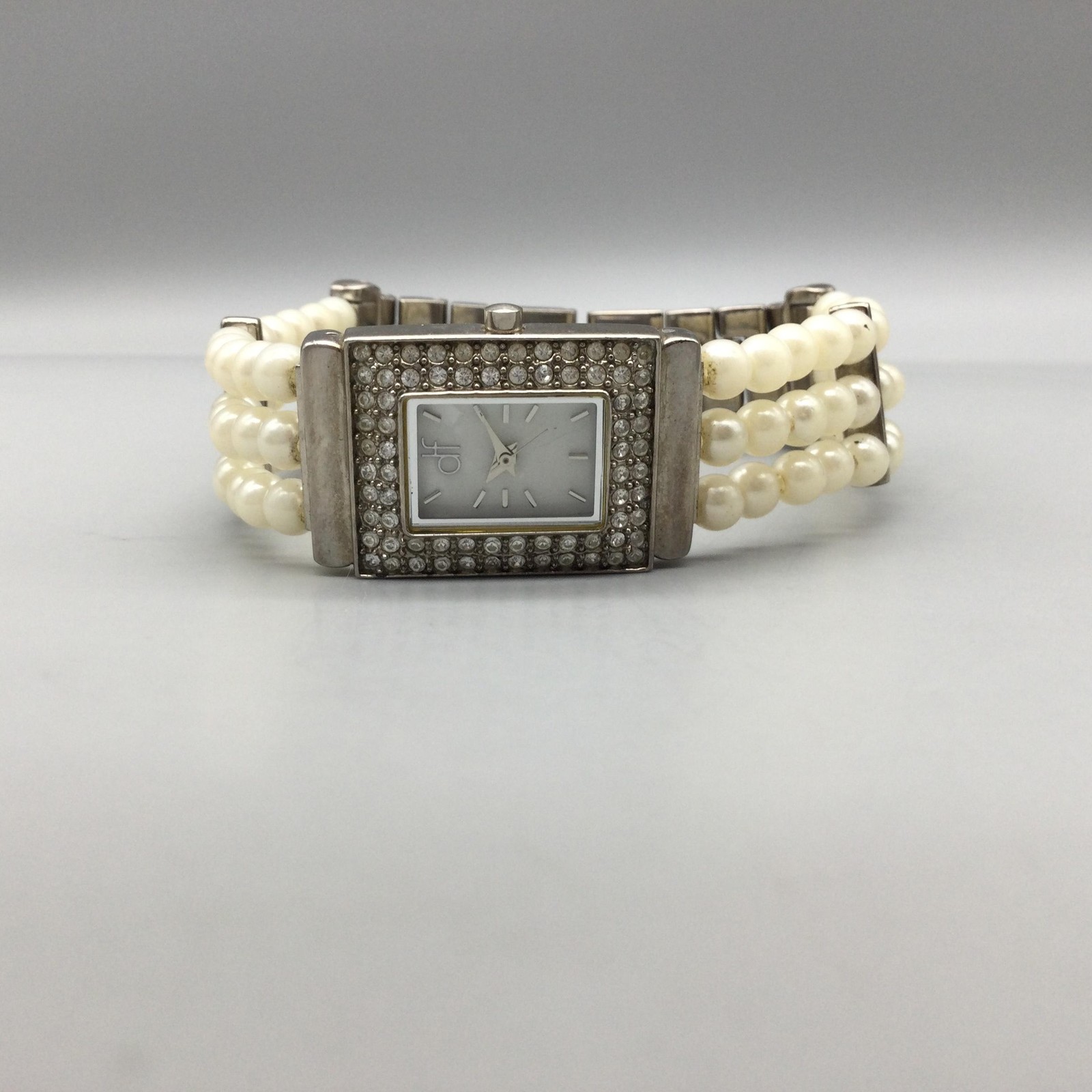DF Womens Watch 20mm Silver Tone MOP Bracelet Faux Pearl New Battery 7.25″