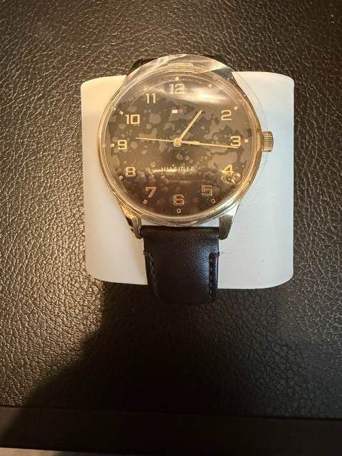 TOMMY HILFIGER ESSENTIAL 1791660 BLACK DIAL BROWN LEATHER STRAP 44MM MENS WATCH