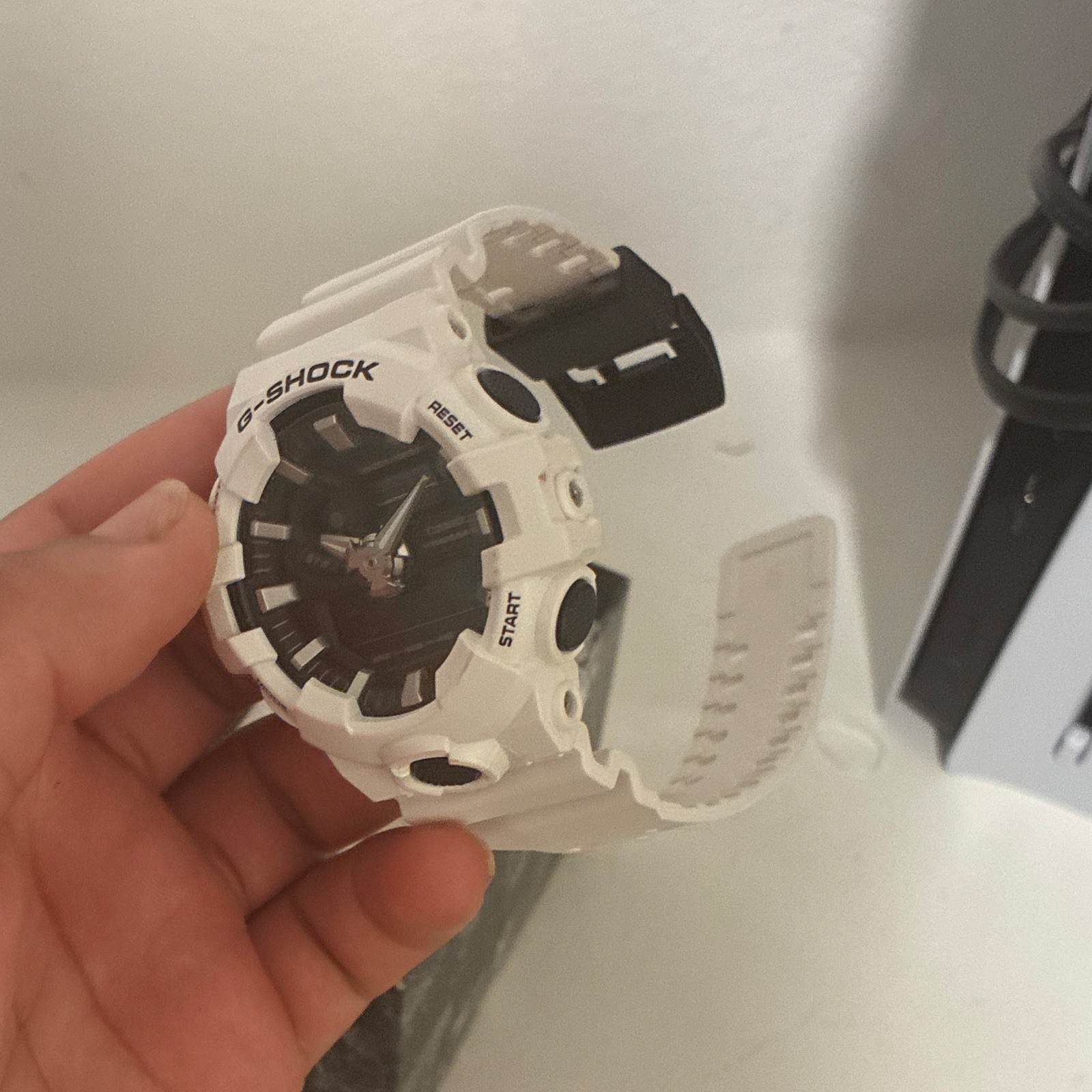 G-SHOCK Analog-Digital Quartz White Resin 200m Black Dial Wristwatch w/ Box
