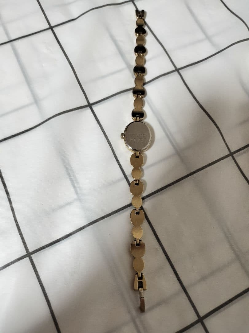 SEIKO Chère Oval-shaped Watch 3220-3231 Gold