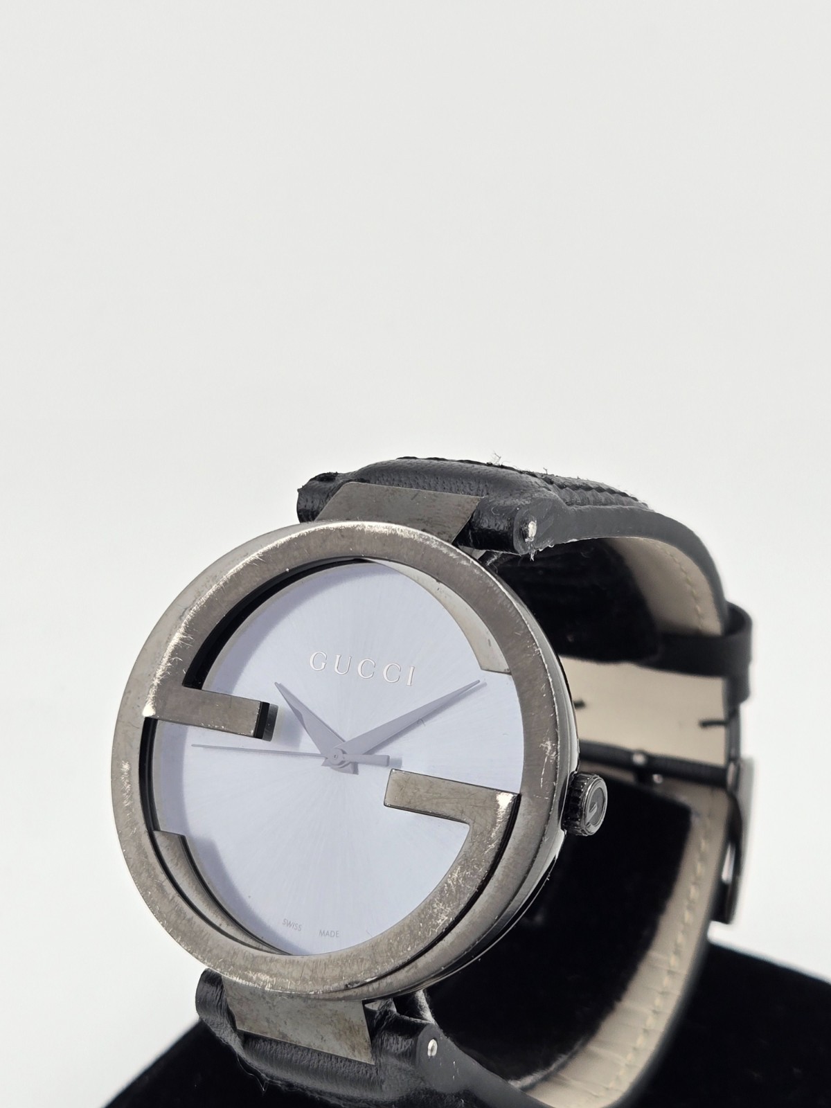 Gucci Interlocking GG Men’s Black Dial Multicolor Leather Strap Watch – YA133206