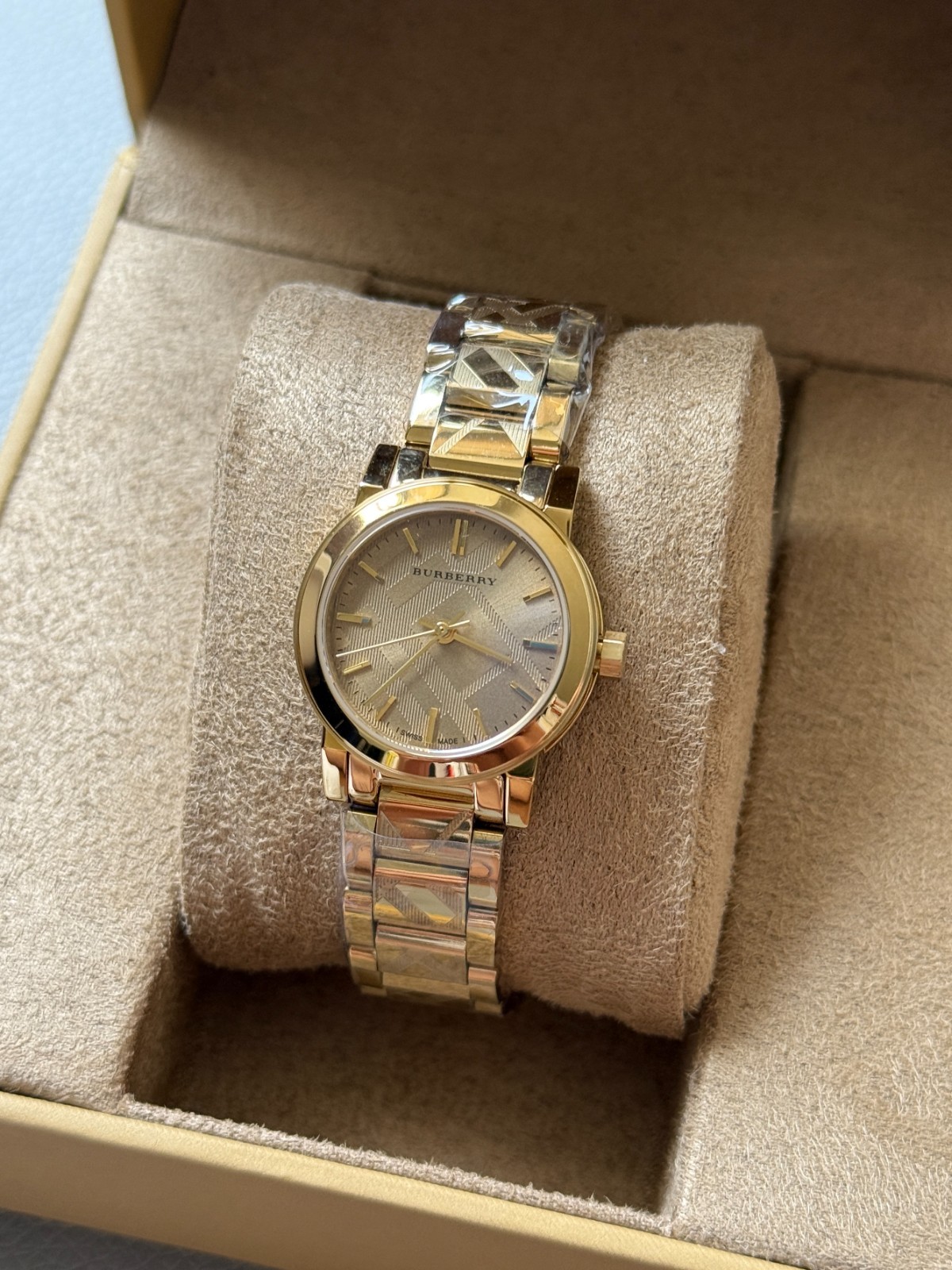 Burberry watch The City Engraved Check Watch 26mm Gold BU9234