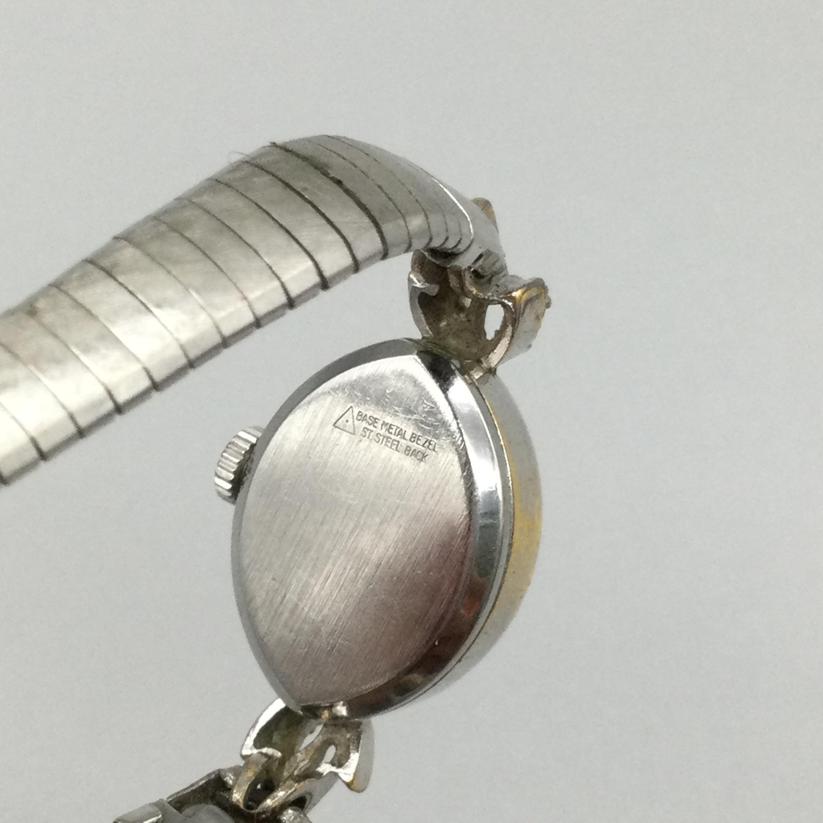 Vintage Benrus Citation Womens Watch 14mm Silver Tone Oval Dial Manual Wind 5.5″