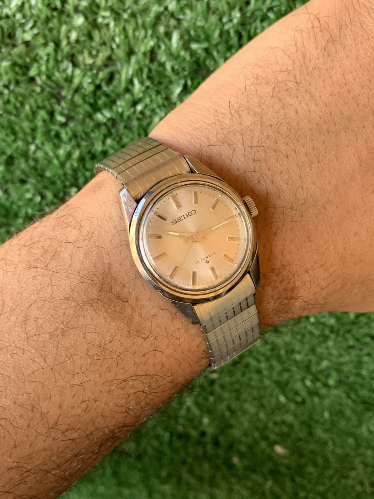 Vintage Seiko 66-7970 Hand wind Watch 30mm Boy Size 1970s Japanese Timepiece 17J