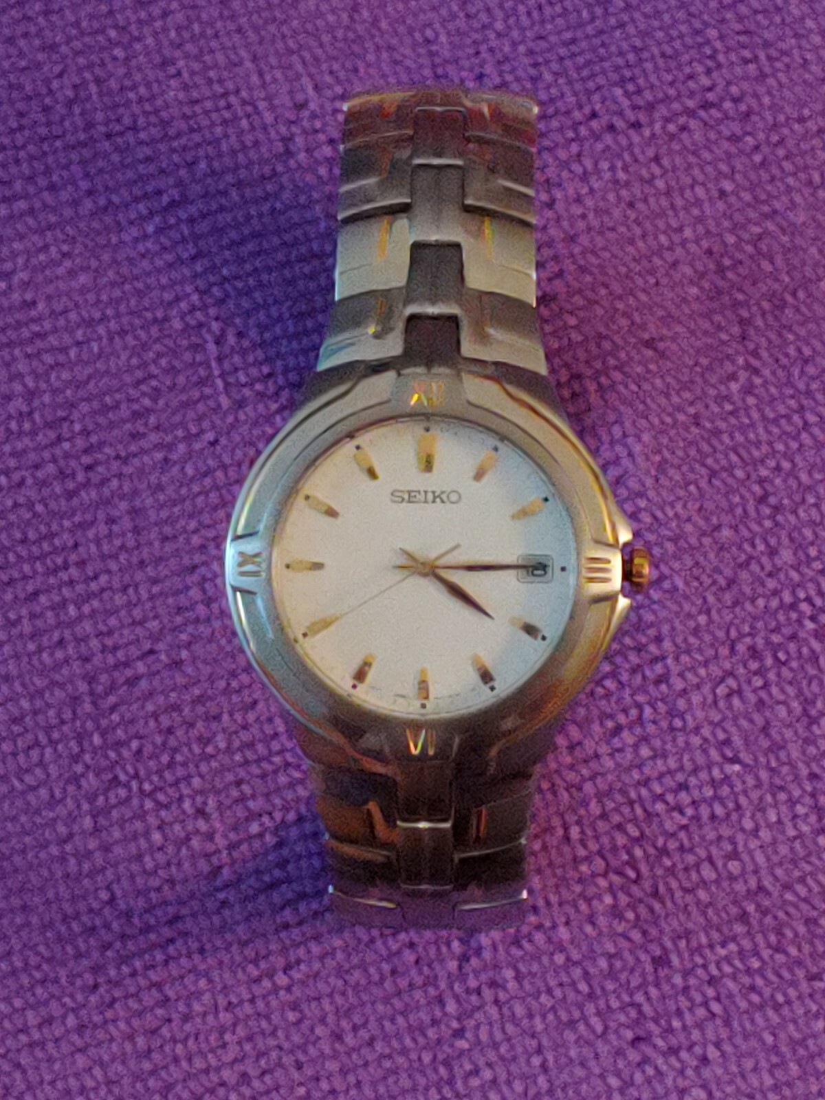 SEIKO MEN’S TIMEPIECE #7N42-6000 GORGEOUS WHITE DIAL W/ GOLD COLORED HOUR MARKS