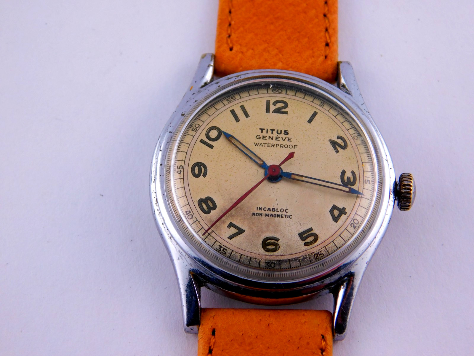 VINTAGE TITUS MILITARY STYLE 17J SWISS MENS WRISTWATCH SERVICED C.1940s