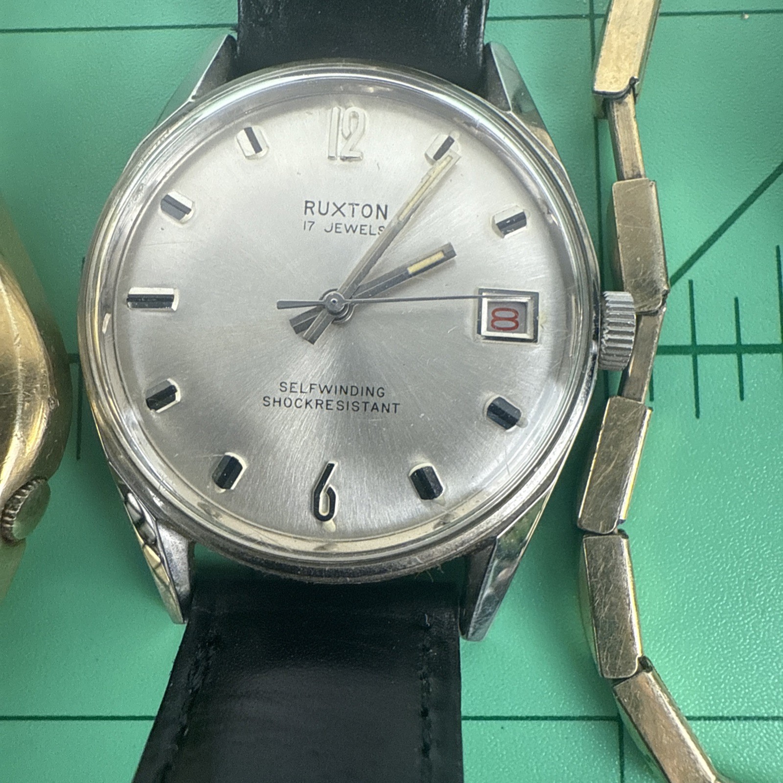 Lot Of 12 Vintage Watches Two Are Working See Description Seiko Ruxton Bulova