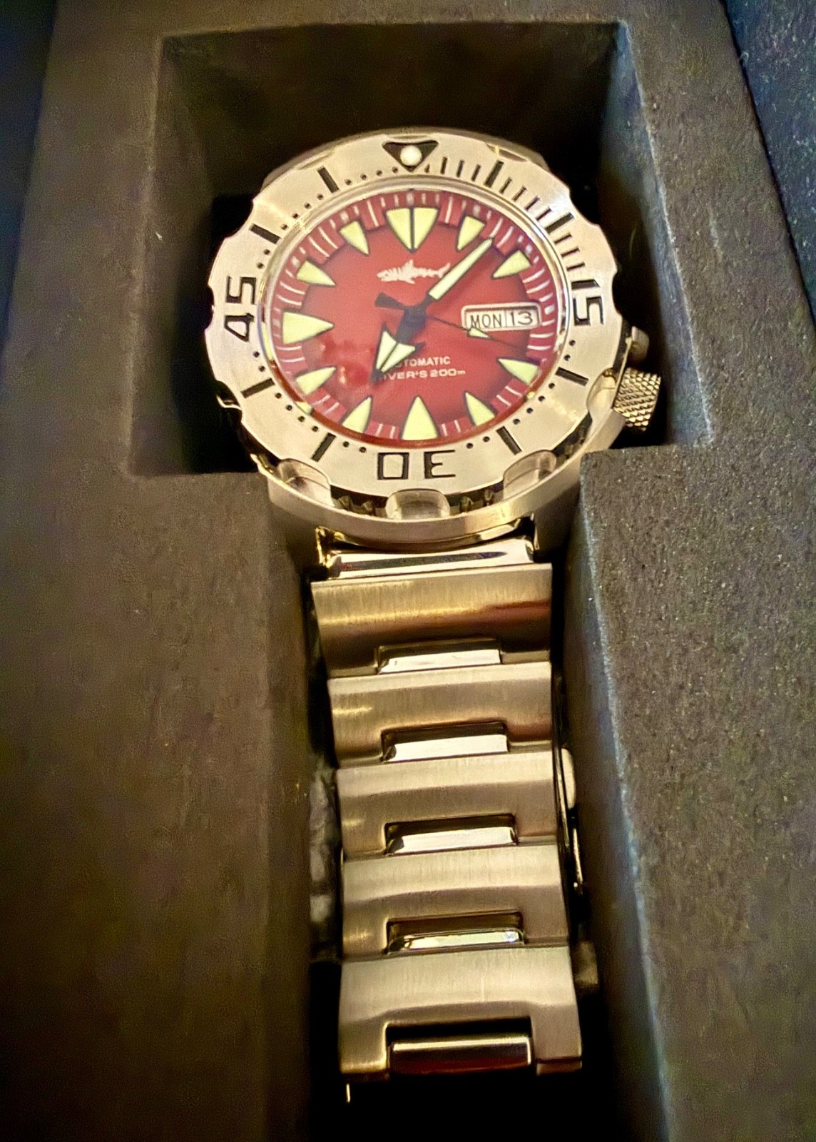 Heimdallr Sharkey Ocean Monster Dive Watch – Red