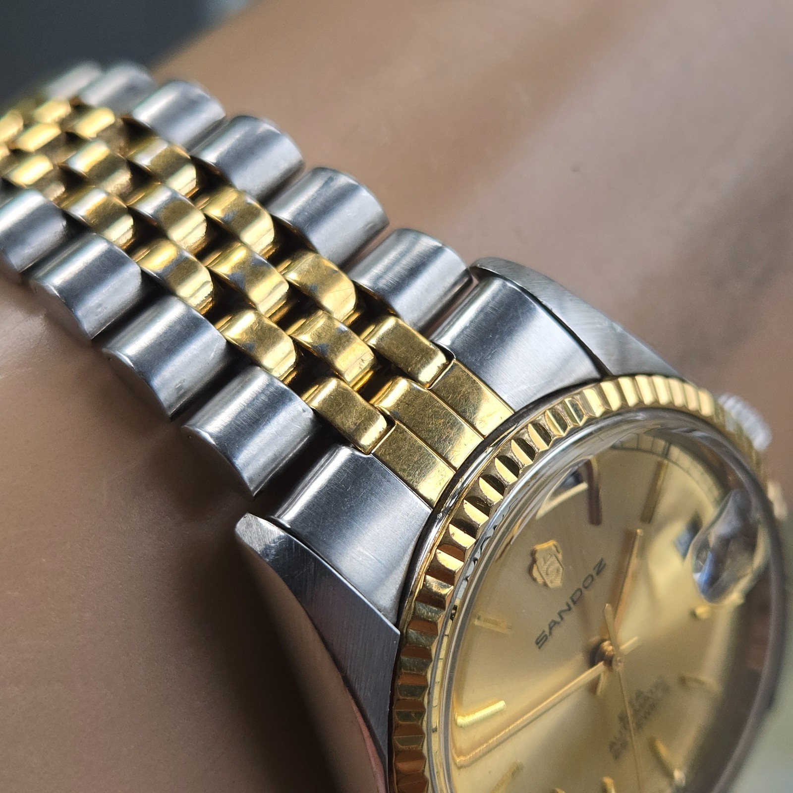 Vintage SANDOZ men’s automatic watch day/date swiss made 1980s