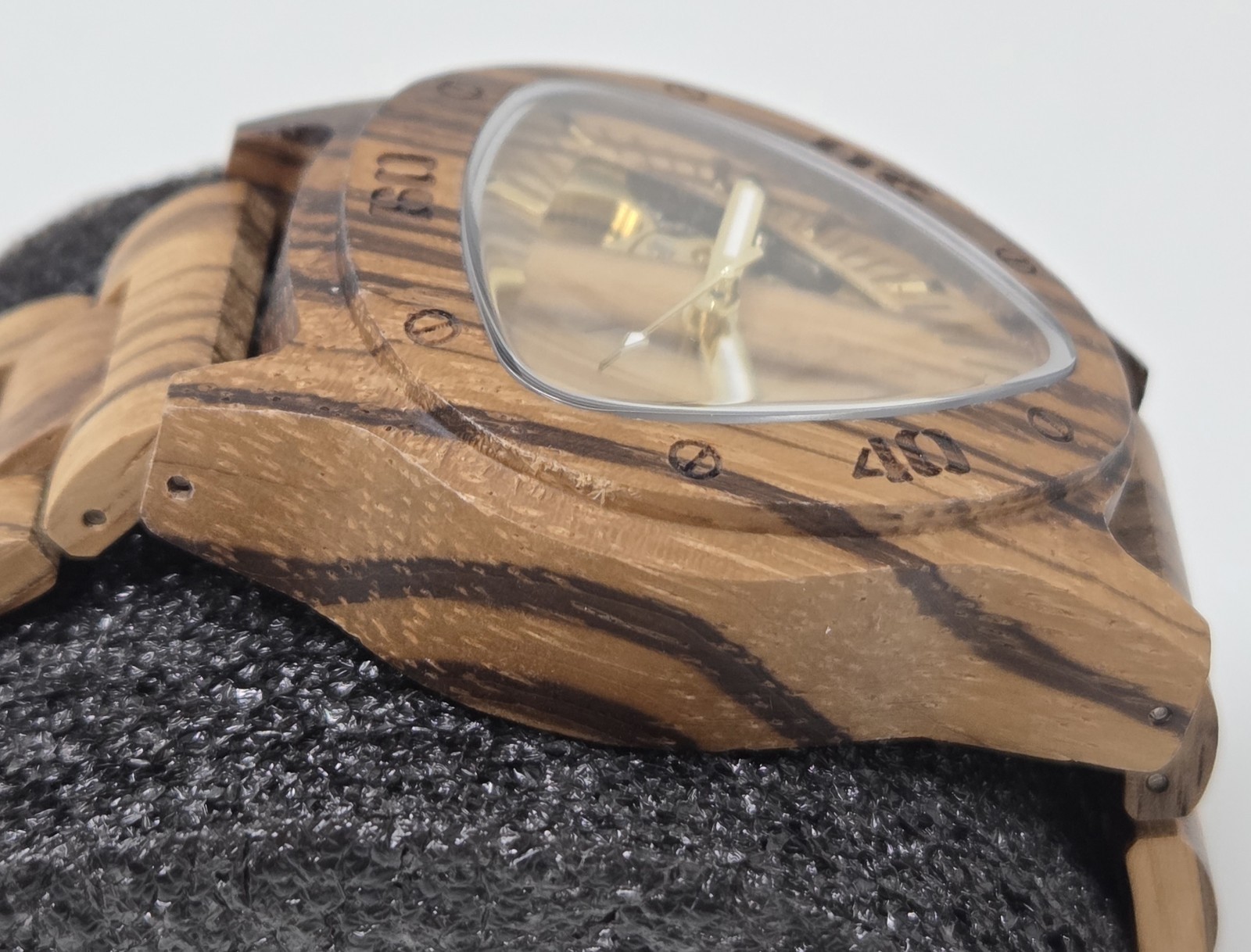 New Dentily Men’s Wooden Skeleton Automatic Mechanical Watch w/ Triangle Dial