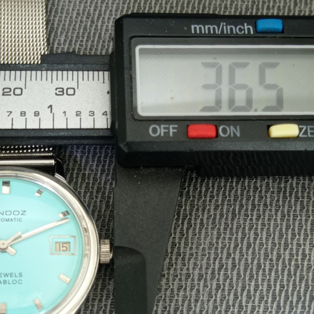 VINTAGE SANDOZ AUTOMATIC 25 JEWELS SWISS MENS TURQUOISE BLUE DIAL WATCH a2687-U