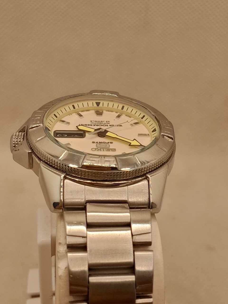 Seiko 5 Sports Automatic 23 Jewels Cream Dial Men’s Stainless Steel Watch