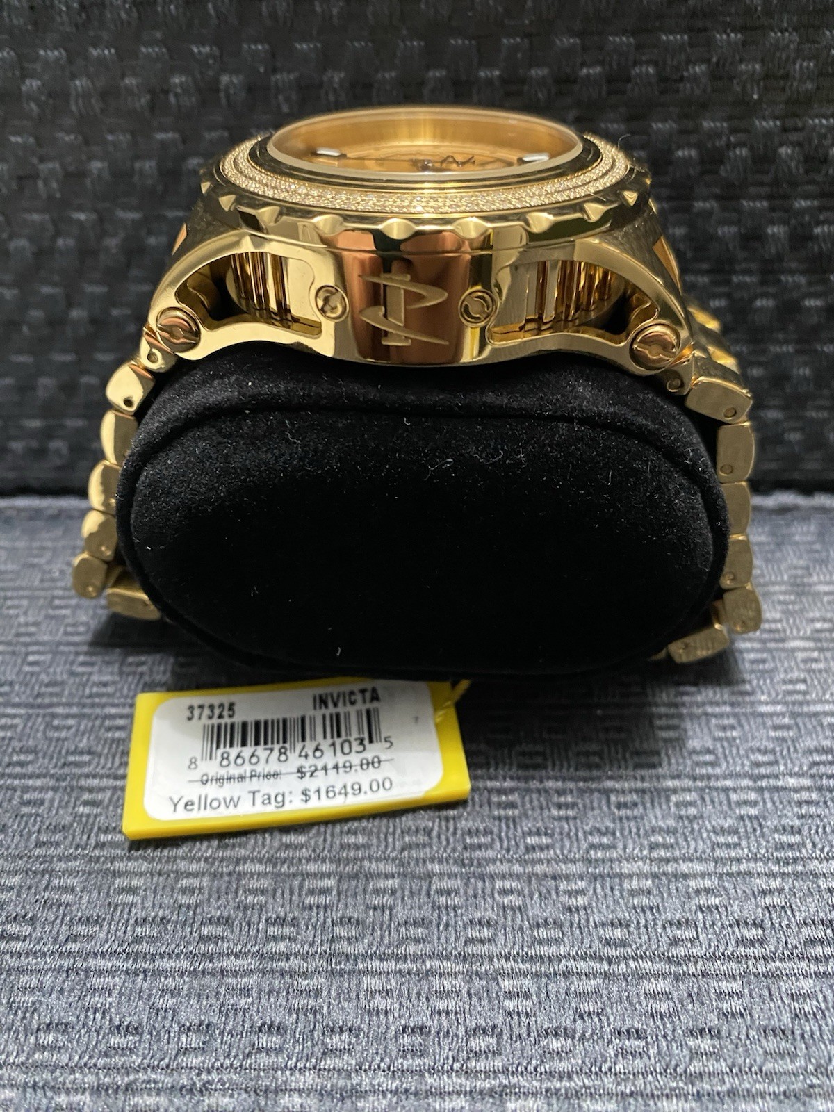 Invicta Reserve Subaqua Specialty.71 CTW Diamond Bezel Gold Watch, Model #37325