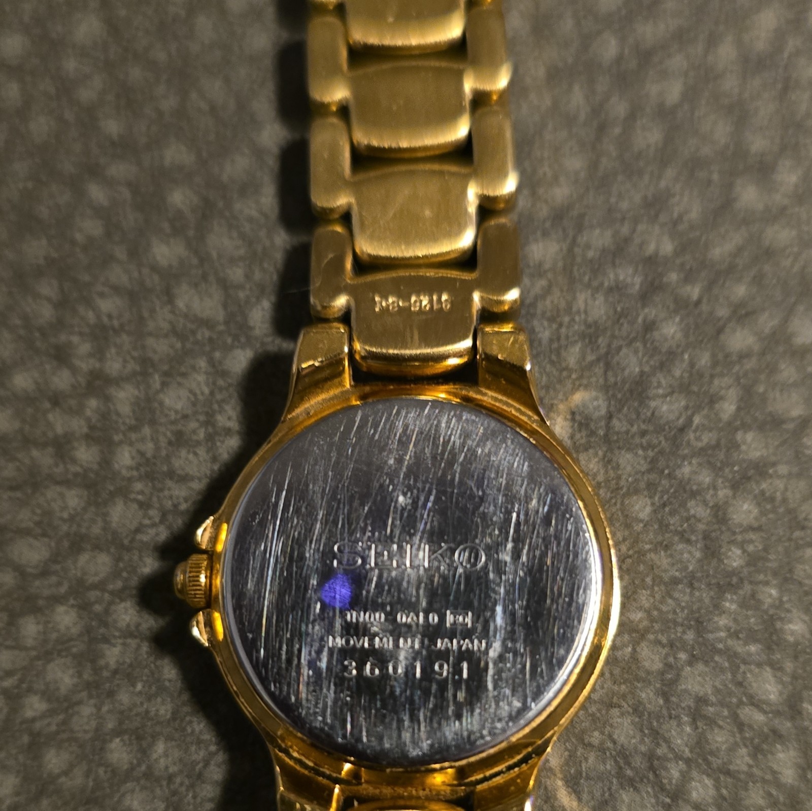 Seiko Quartz Women’s Gold-Tone Bracelet Watch White Dial Stick Smooth Bezel
