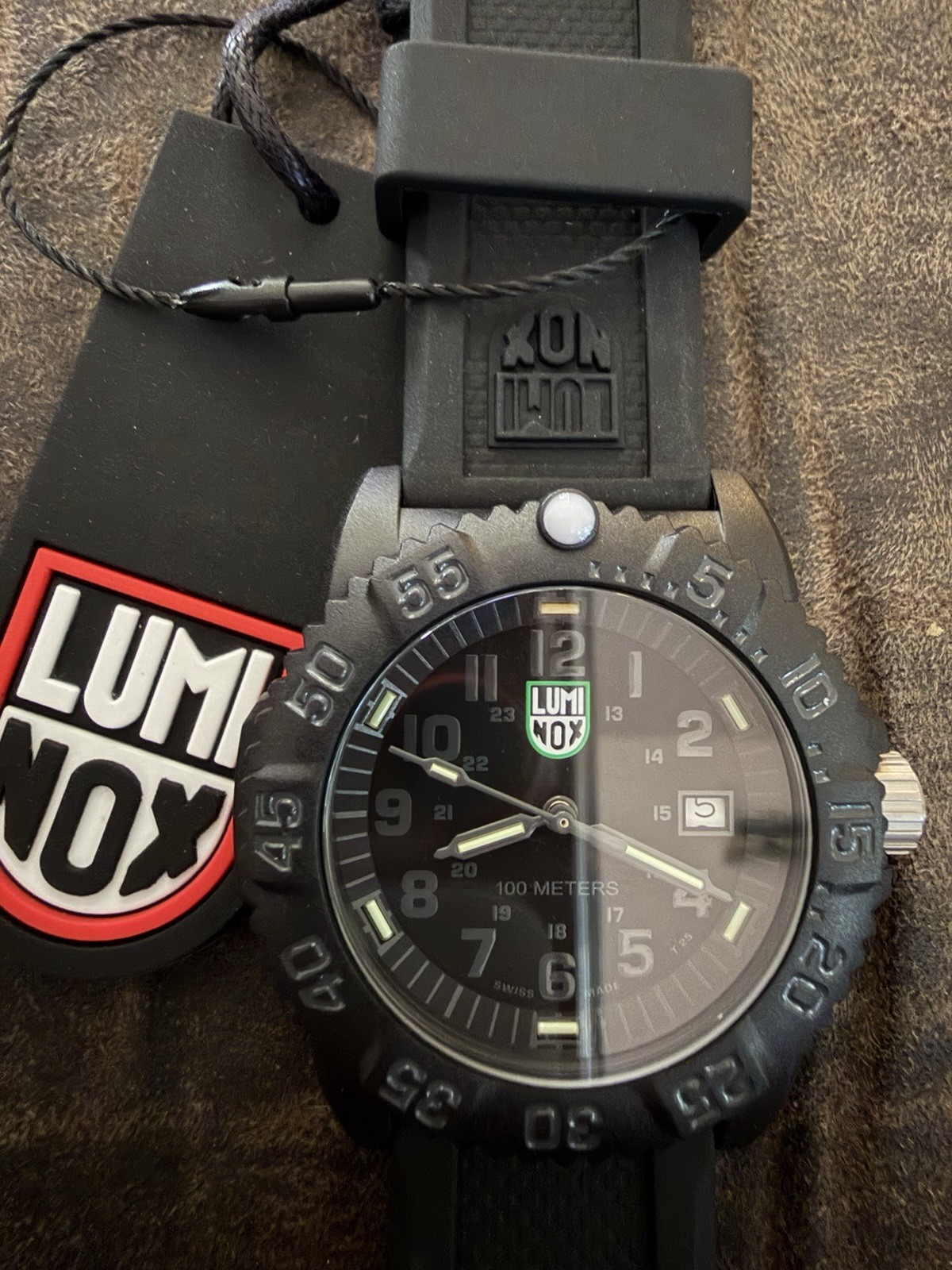 Luminox Sea Lion Men’s Quartz Date 100m Black Carbon Case Rubber Strap