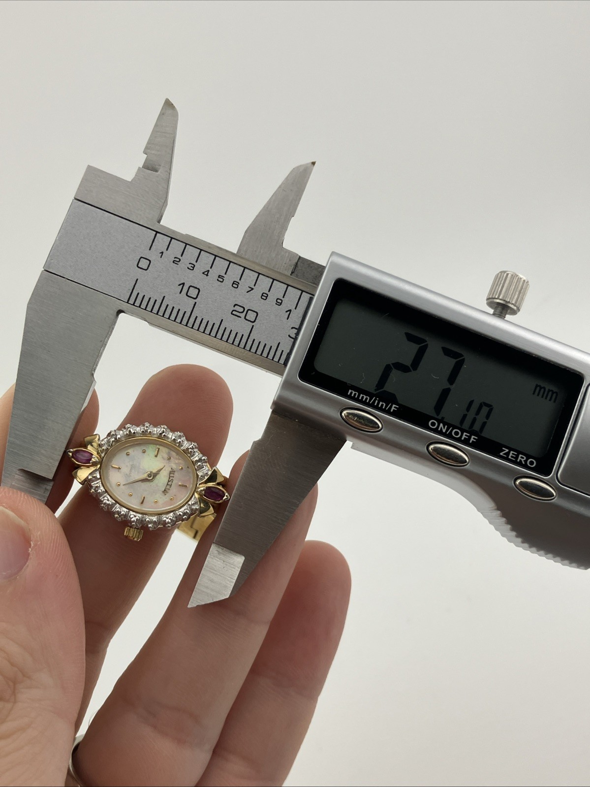 Vtg Austin Lades 17mm Watch Gold Tone Diamond & Ruby Bezel MOP Dial 5.75″ – RUNS