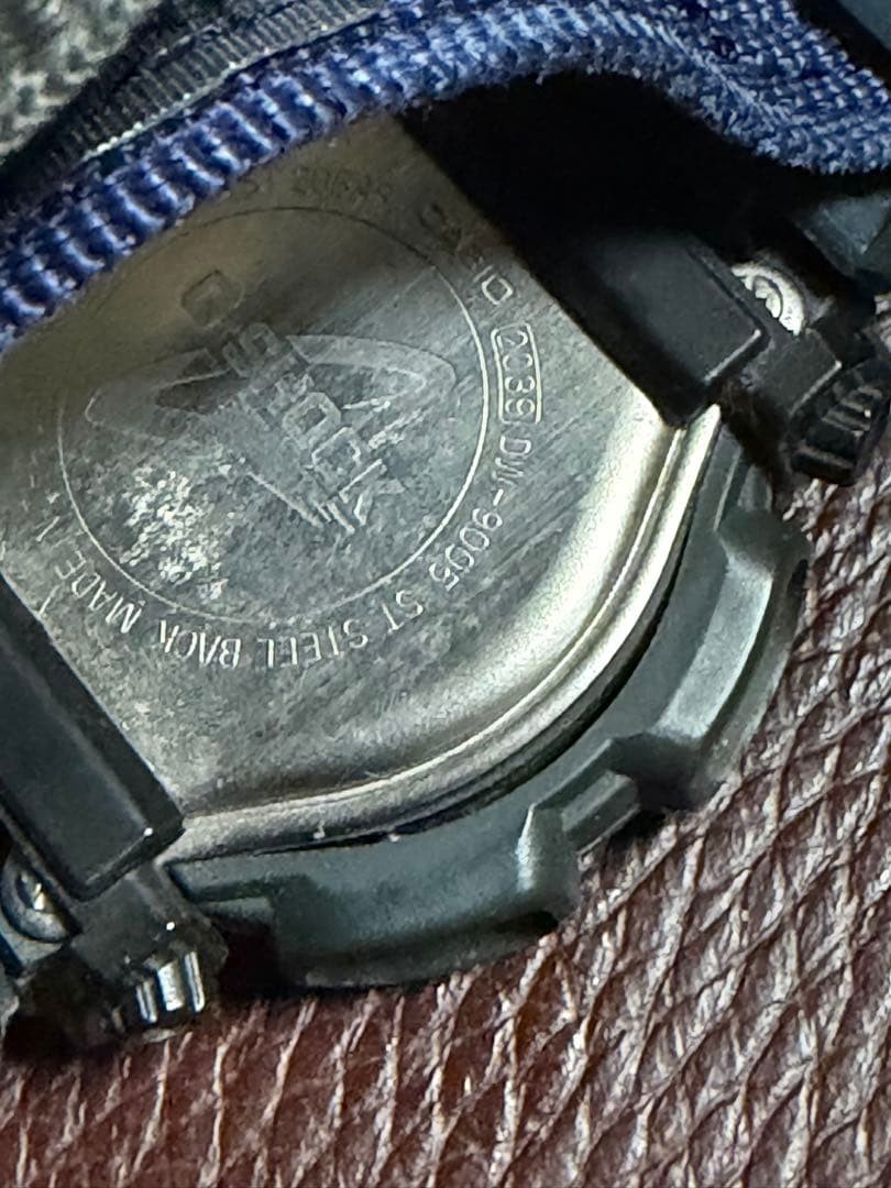 Battery dead, price reduced: CASIO G-SHOCK DW-9005 with nylon strap
