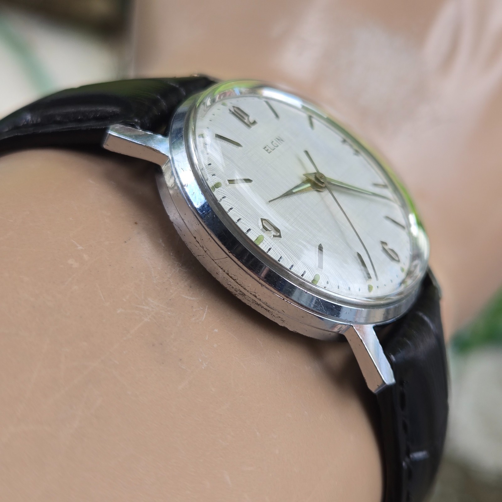 Vintage ELGIN men’s manual wind watch Linen dial Germany 1960s