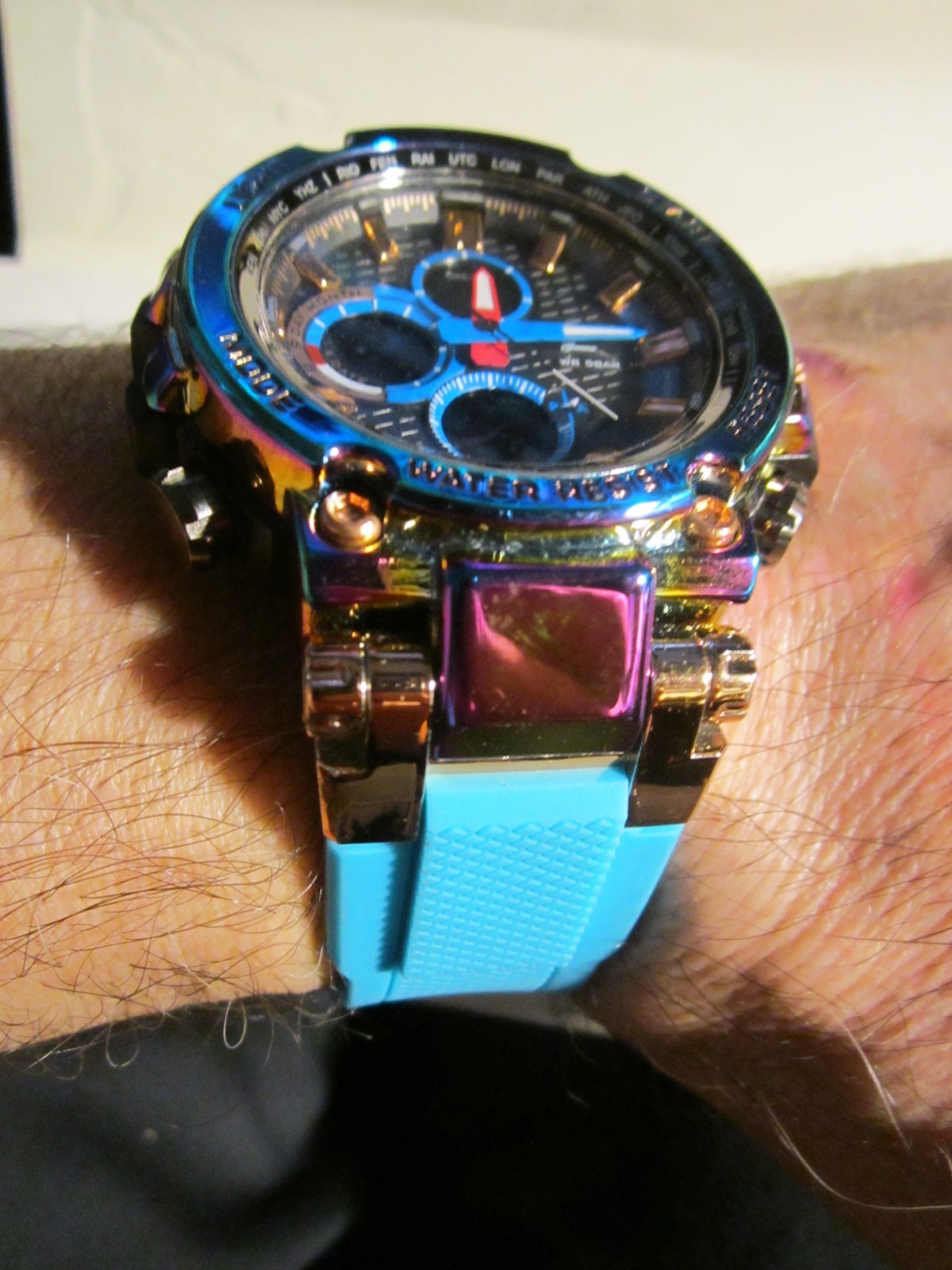 MEN’S GENOA WATCH BLUE BAND PURPLE FITS UP TO 9″ WRIST – OFC-18