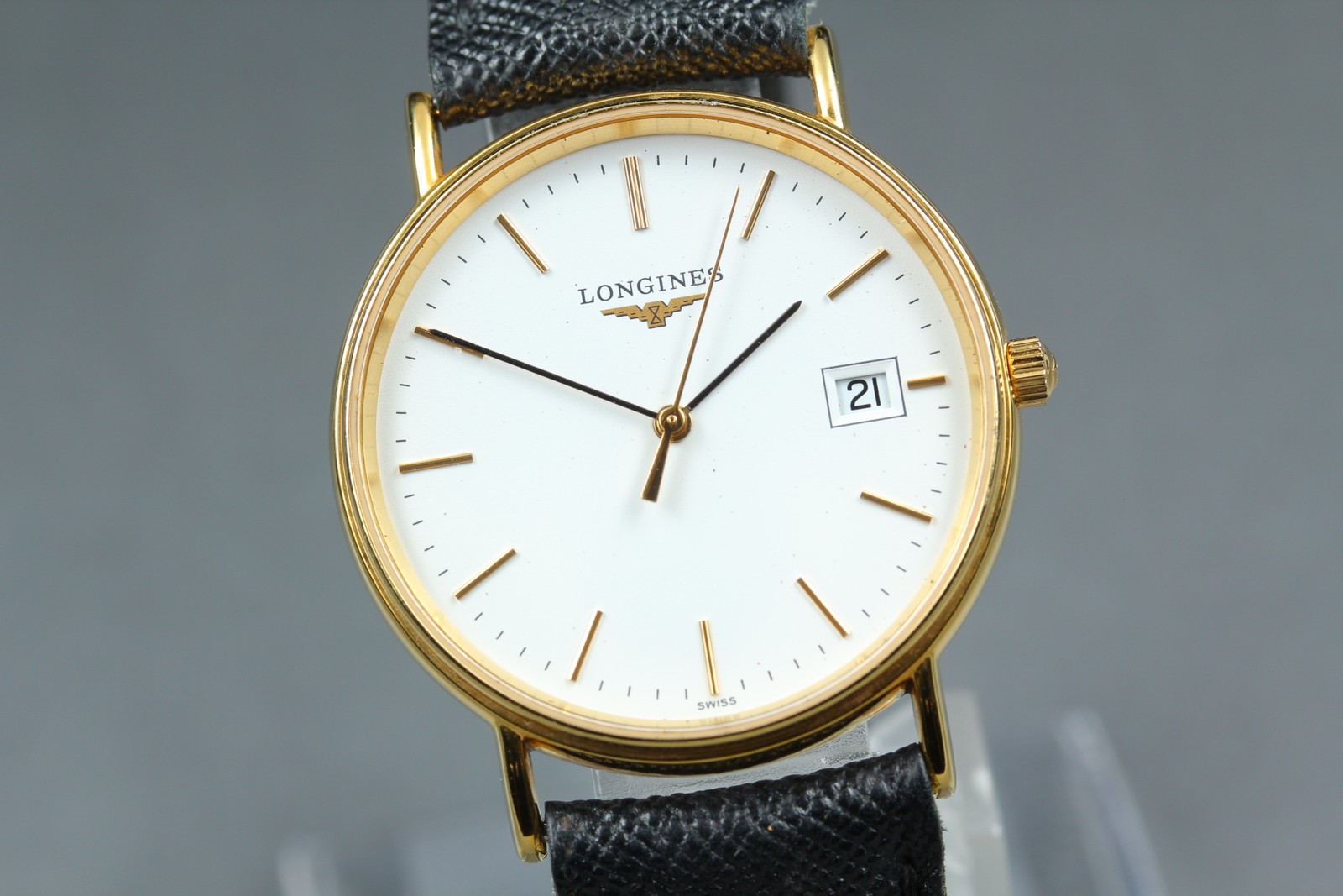[Near MINT] Longines L4.720.2 32mm White Dial Date Quartz Men’s Watch From JAPAN