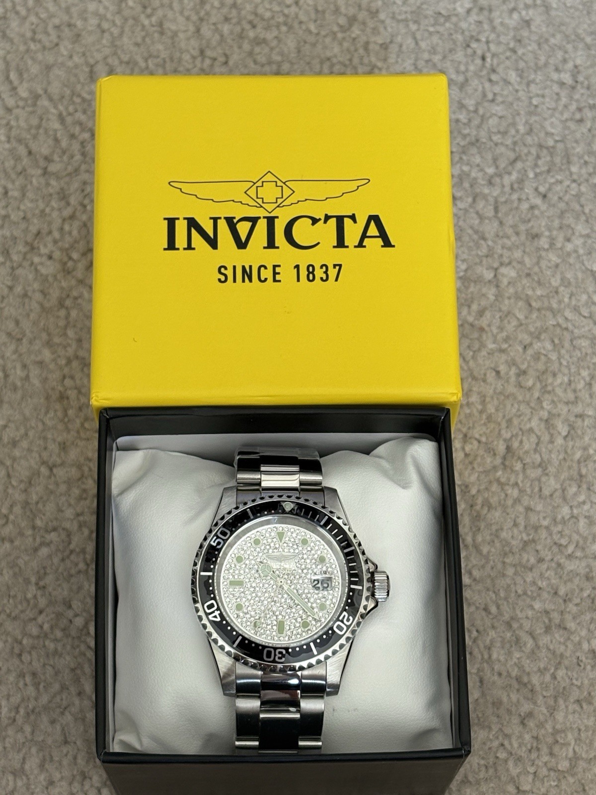 Invicta Men’s Pro Diver Automatic – 40mm 50278 – New In Box