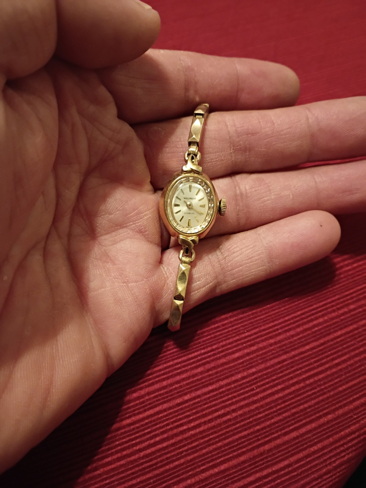 Vintage Waltham Incabloc Women’s Manual Wind Gold Tone Bracelet White Dial-RUNS