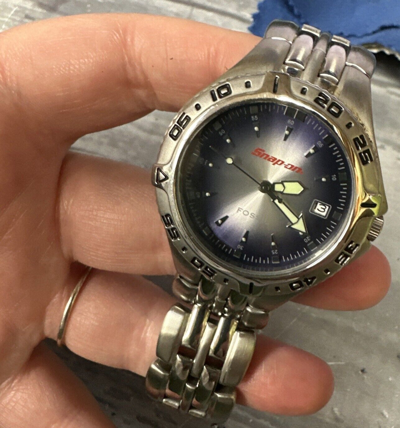 Snap-on Tools FOSSIL Watch with bottom half of tin NO lid to tin