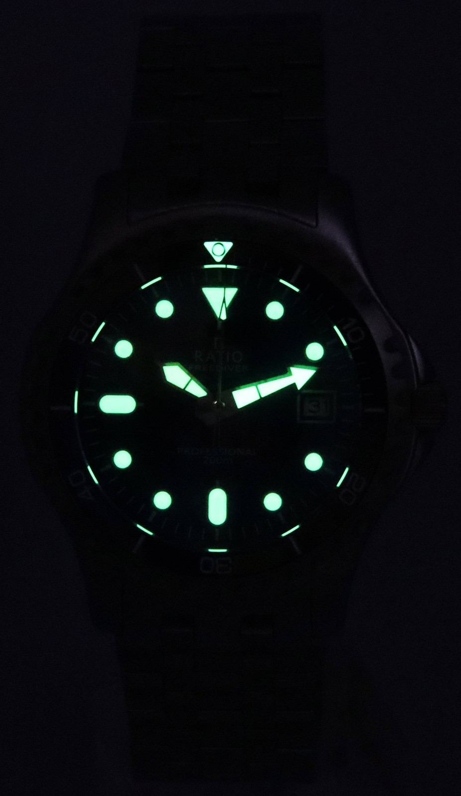 Ratio FreeDiver Professional Sapphire Blue Sunray Quartz RTF007 200M Men’s Watch
