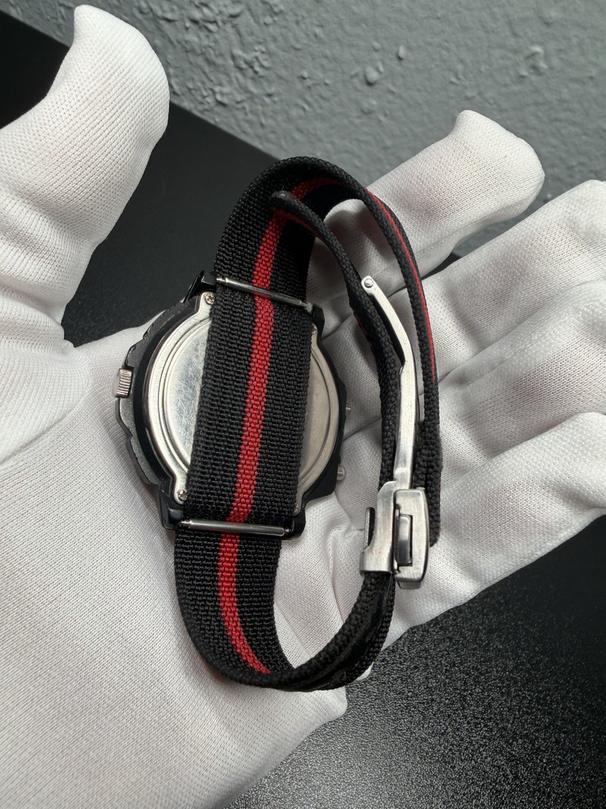 Lorus Sports Men’s Analog-Digital Quartz Wristwatch 100m Black/Red Nylon