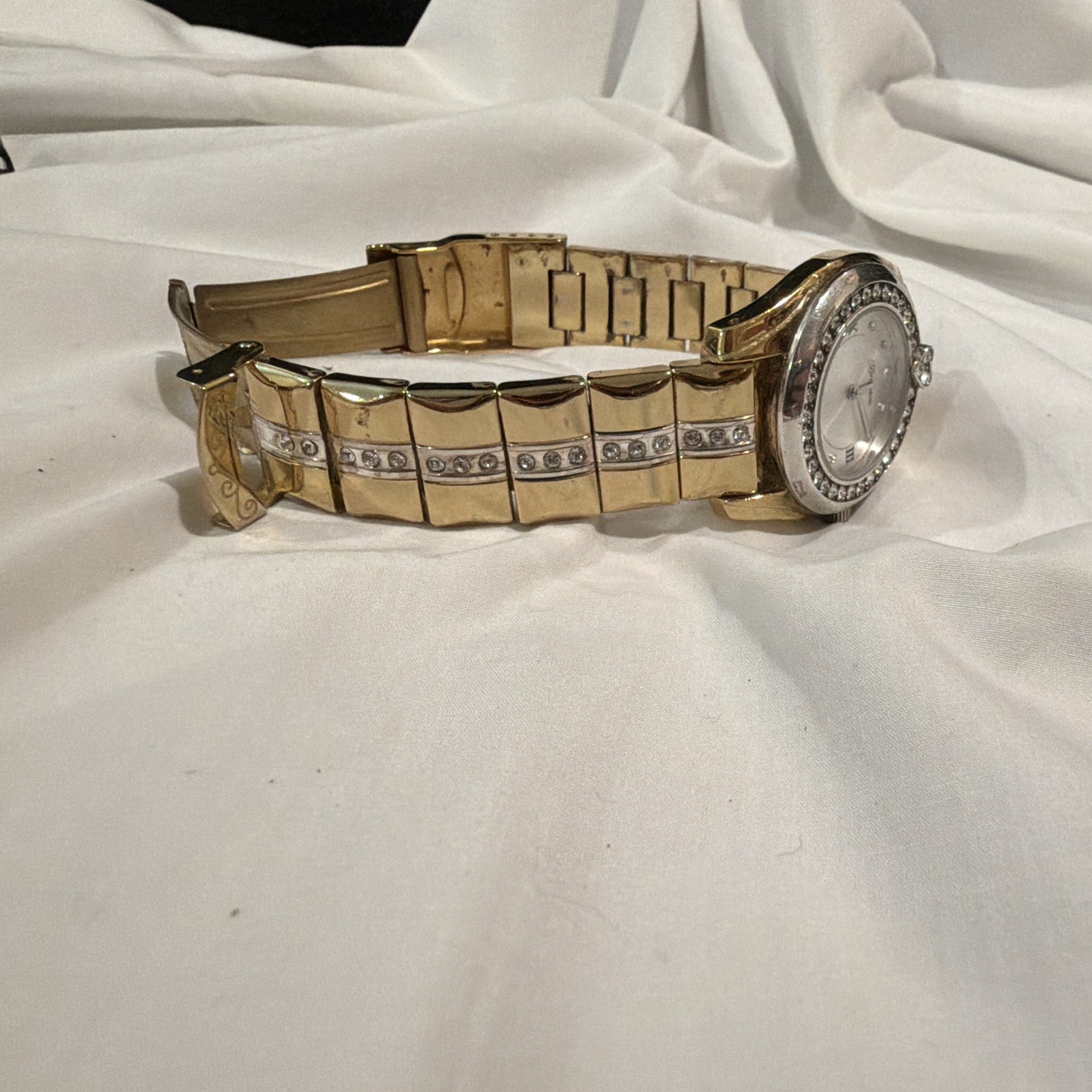 Brighton Dana Point Quartz Analog Wristwatch Silver Dial Roman, Gold Bracelet
