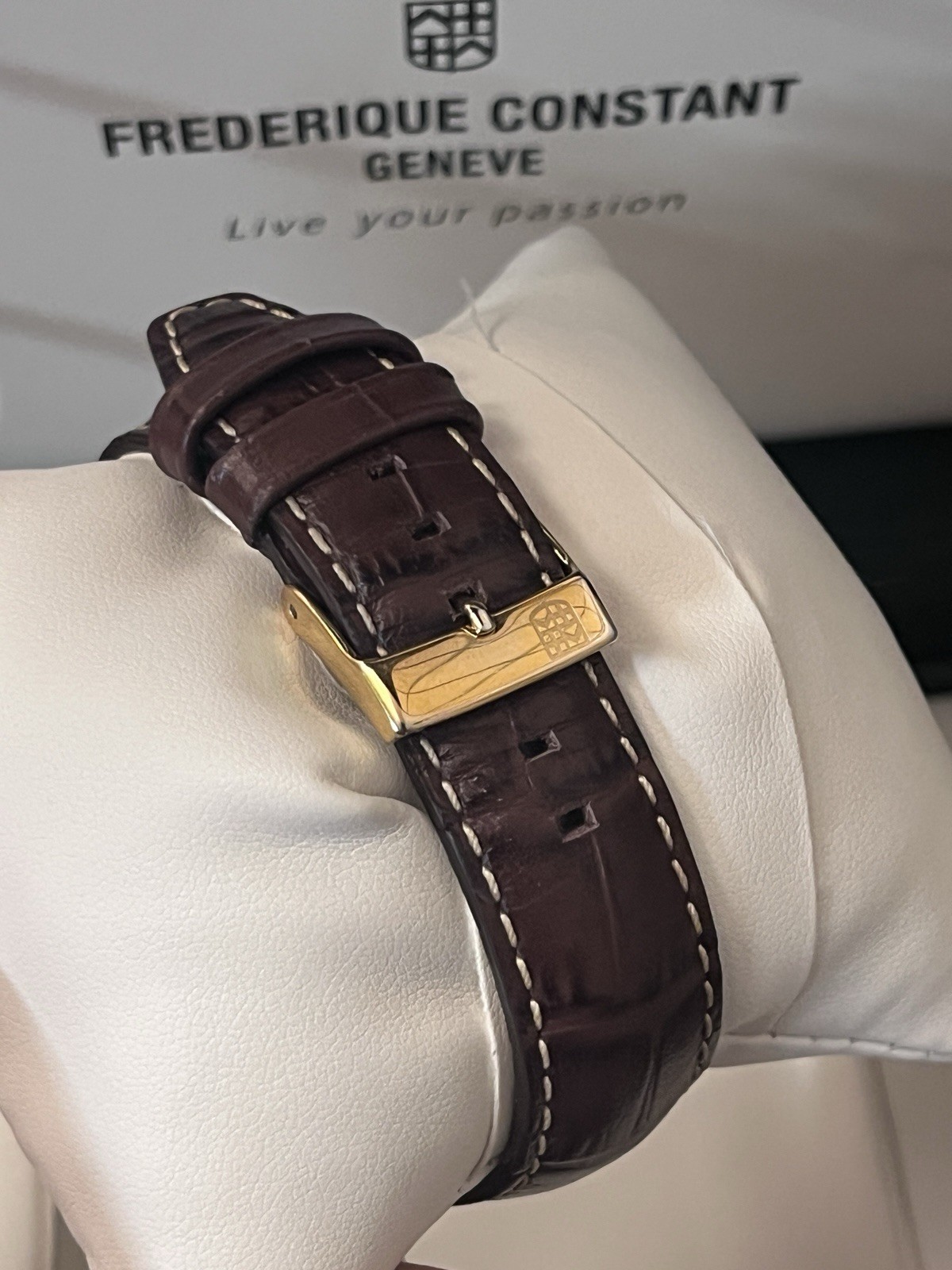 Frédérique Constant Persuasion Tonneau Art Deco Brown Open Heart FC-310M4T25 AUT