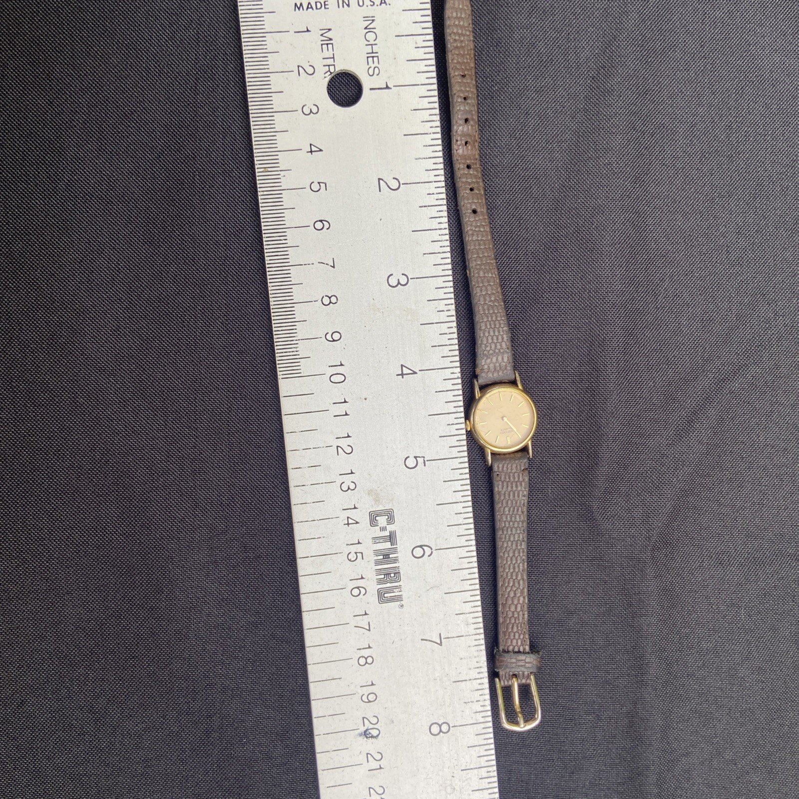 Seiko 2Y01-0A10 Ladies Quartz Watch Gold Tone 20mm New Battery New Band