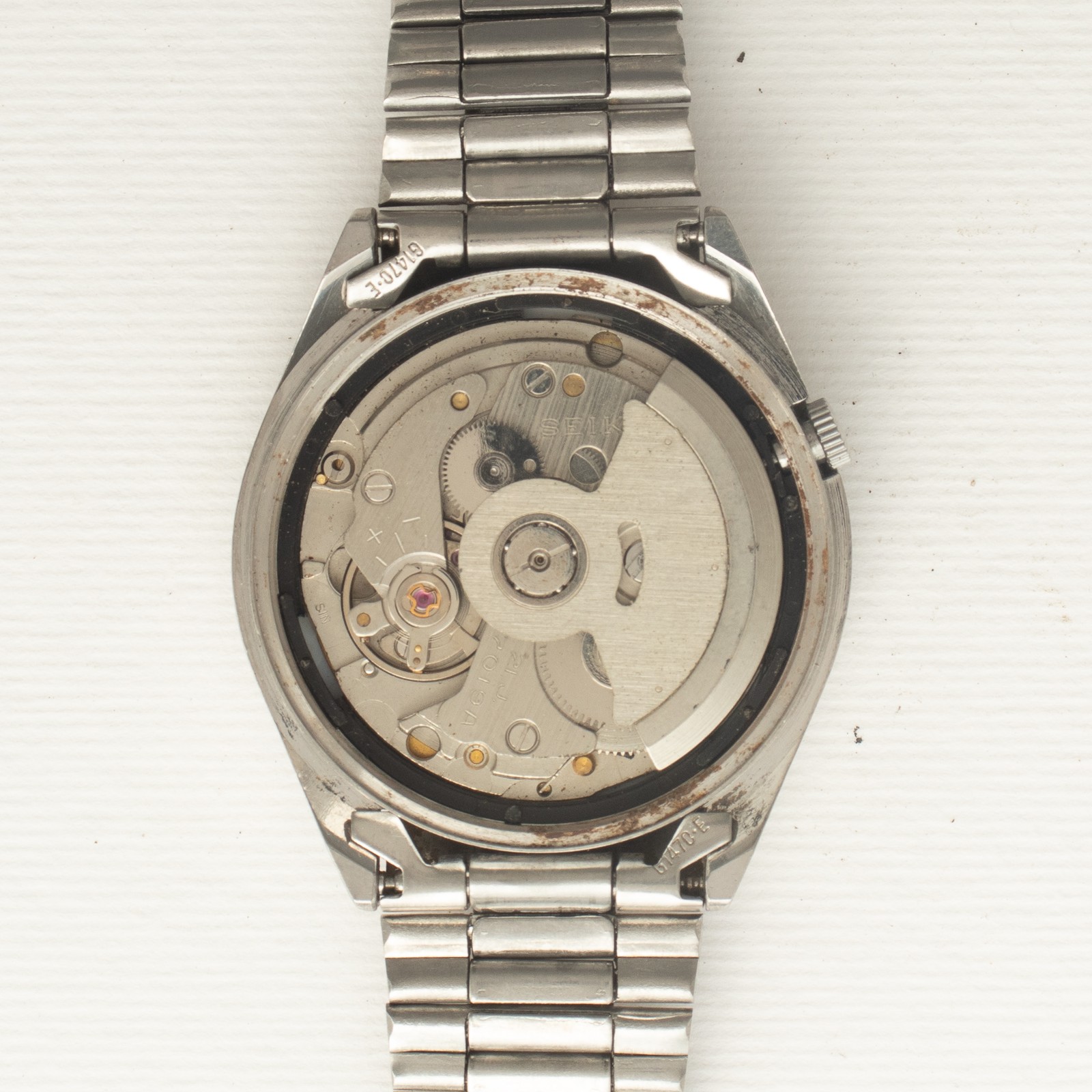 Vintage Seiko 5 Automatic Watch 7019-6081 Gold Chevron Dial Arabic English Day