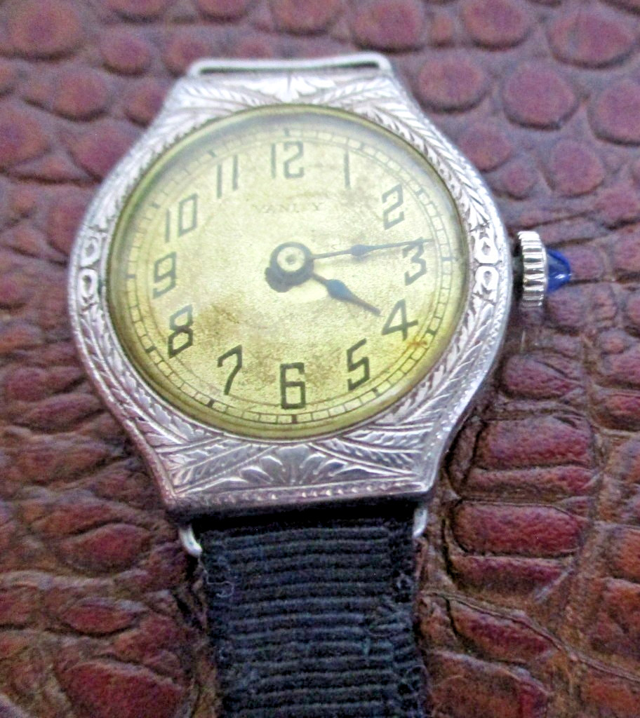 Antique 1920s HAYNE Swiss 16-Jewel Art Deco Ladies Wristwatch – 14K Gold Filled