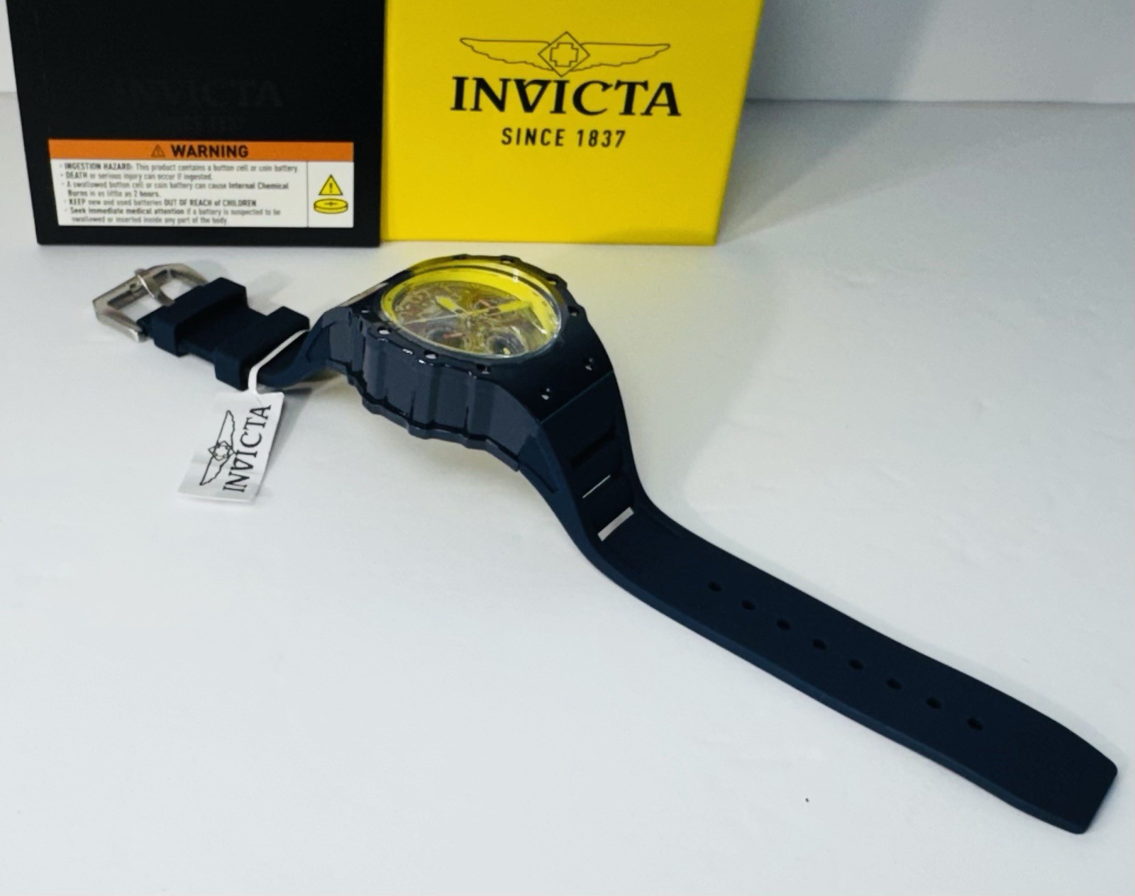 Invicta Racing Vaulthan Men’s Watch 44mm Navy Blue Yellow Red 69661