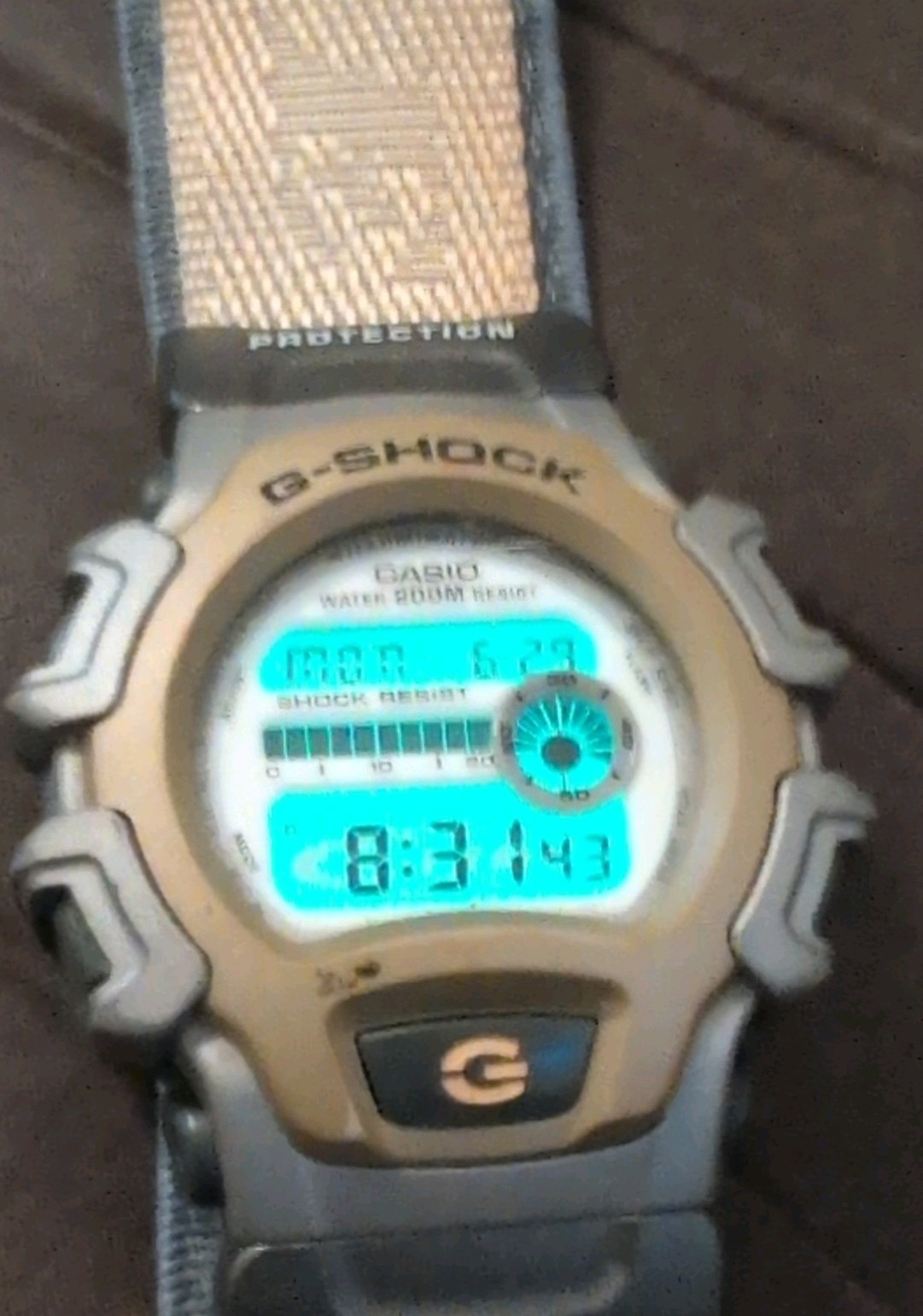 Casio G-SHOCK G-LIDE Beige/Gray Original Nylon Strap. New Battery