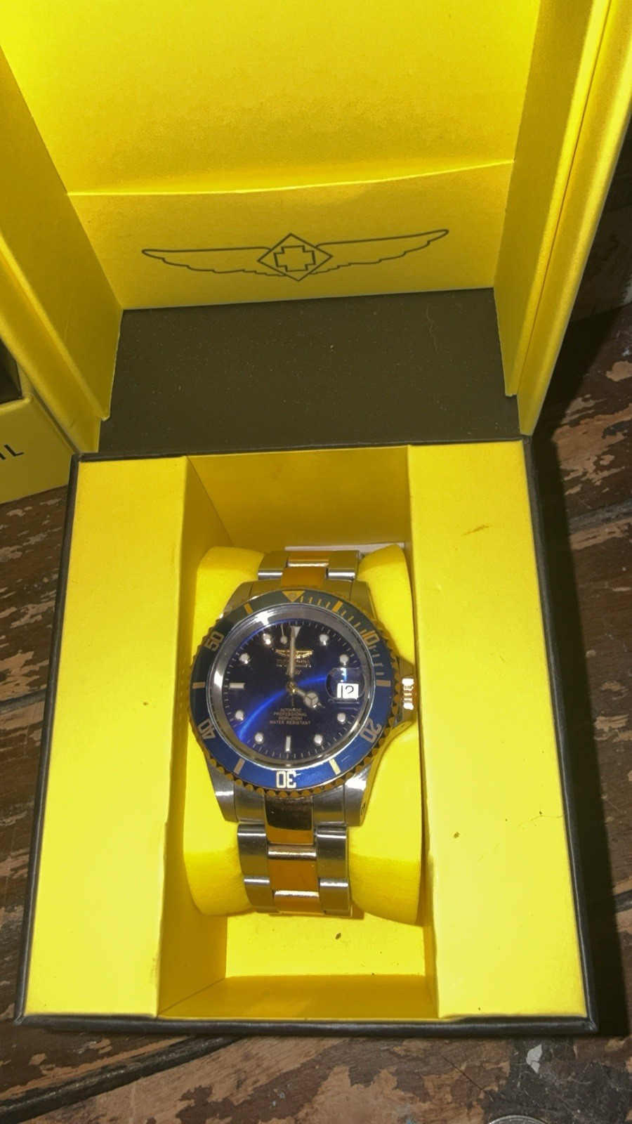 Invicta Pro Diver blue dial two tone stainless bracelet automatic 200m date