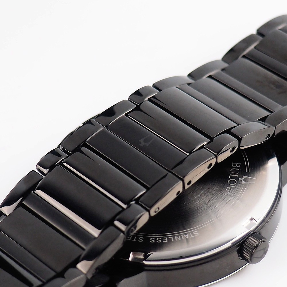 Bulova Futuro 98D144 Diamond Black Stainless Steel Men’s Quartz Watch w/ Box