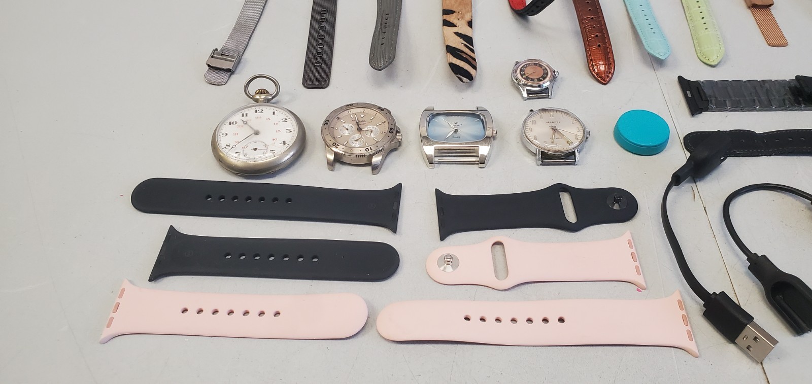 Watches Lot Of Assorted Men’s & Women’s Styles Mixed Fashion Bulk Wholesale